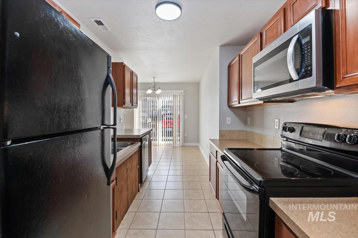 8887 W Candleston Ln, Boise, Idaho 83709, 2 Bedrooms, 2 Bathrooms, Residential For Sale, Price $299,950, 98977593