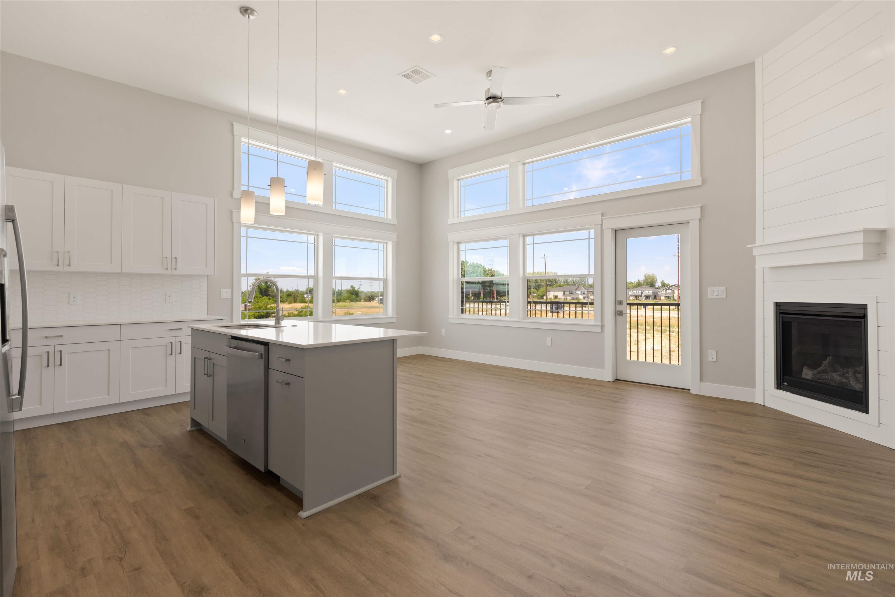 12545 W State St, Suite 207, Star, Idaho 83669, 2 Bedrooms, 2 Bathrooms, Residential Income For Sale, Price $250,000, 98977595