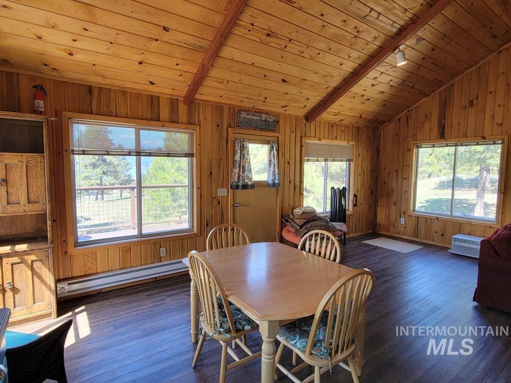 32 Mountain Air Drive, Cascade, Idaho 83611, 1 Bedroom, 2 Bathrooms, Residential For Sale, Price $349,900, 98977601