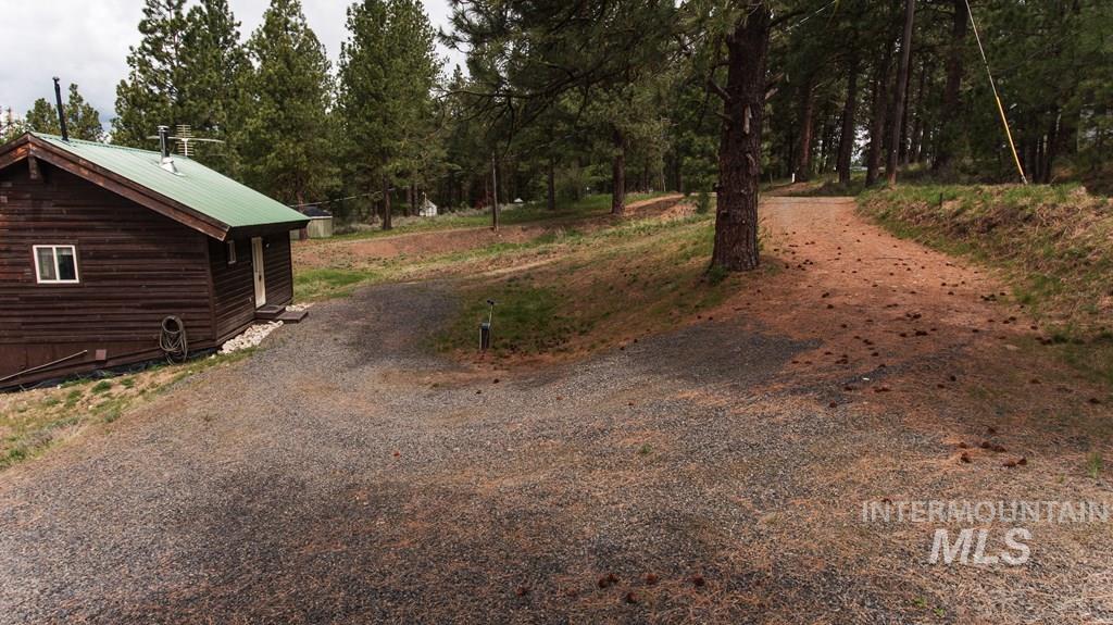 32 Mountain Air Drive, Cascade, Idaho 83611, 1 Bedroom, 2 Bathrooms, Residential For Sale, Price $349,900, 98977601