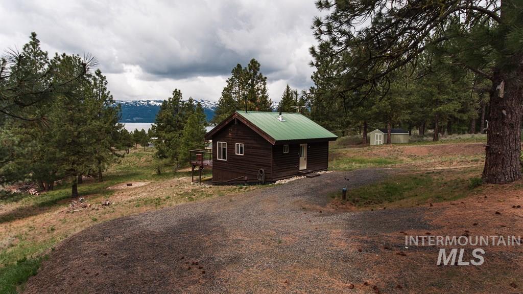 32 Mountain Air Drive, Cascade, Idaho 83611, 1 Bedroom, 2 Bathrooms, Residential For Sale, Price $349,900, 98977601
