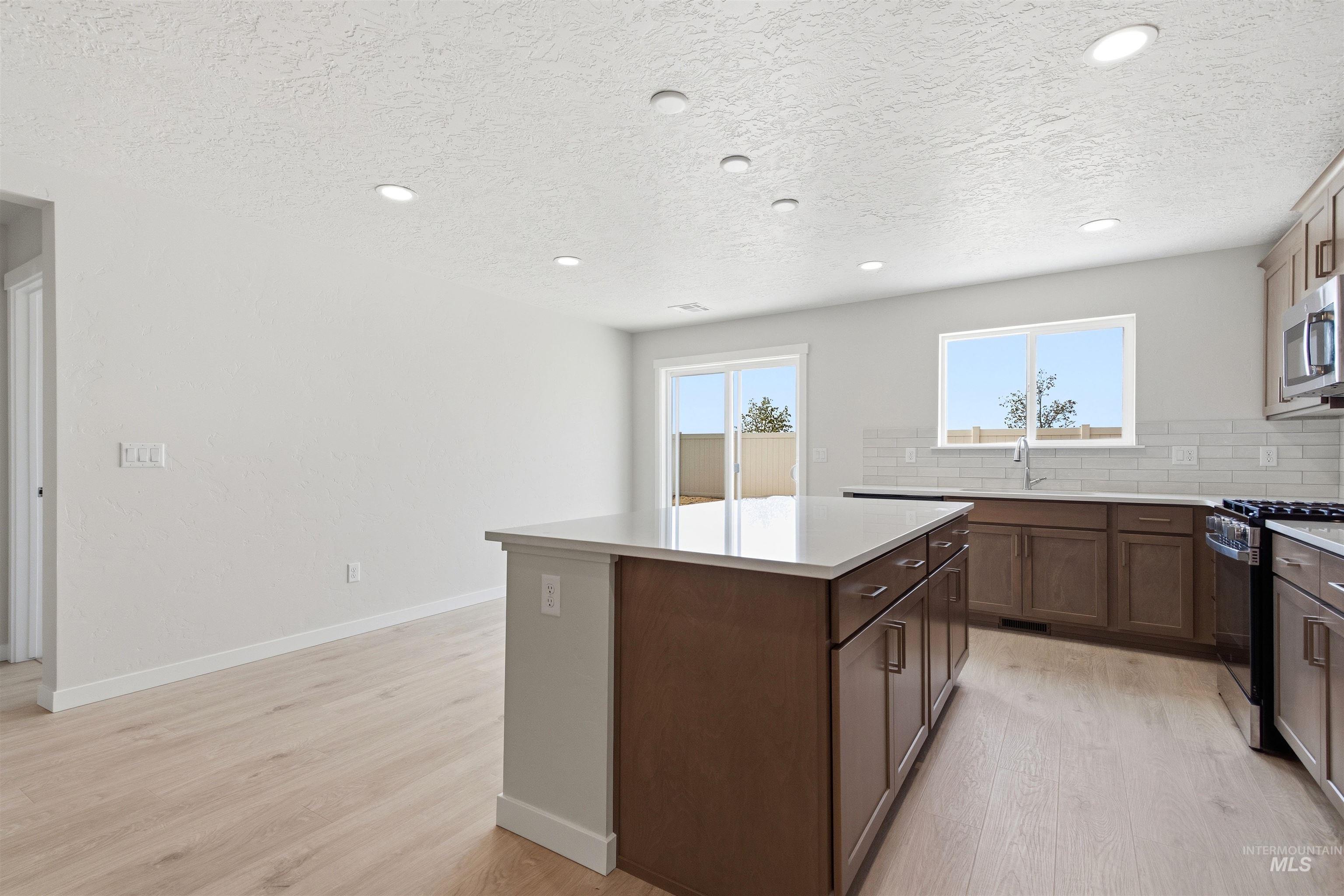 10103 Bellevue Ridge St, Nampa, Idaho 83687, 3 Bedrooms, 2 Bathrooms, Residential For Sale, Price $499,990, 98977602