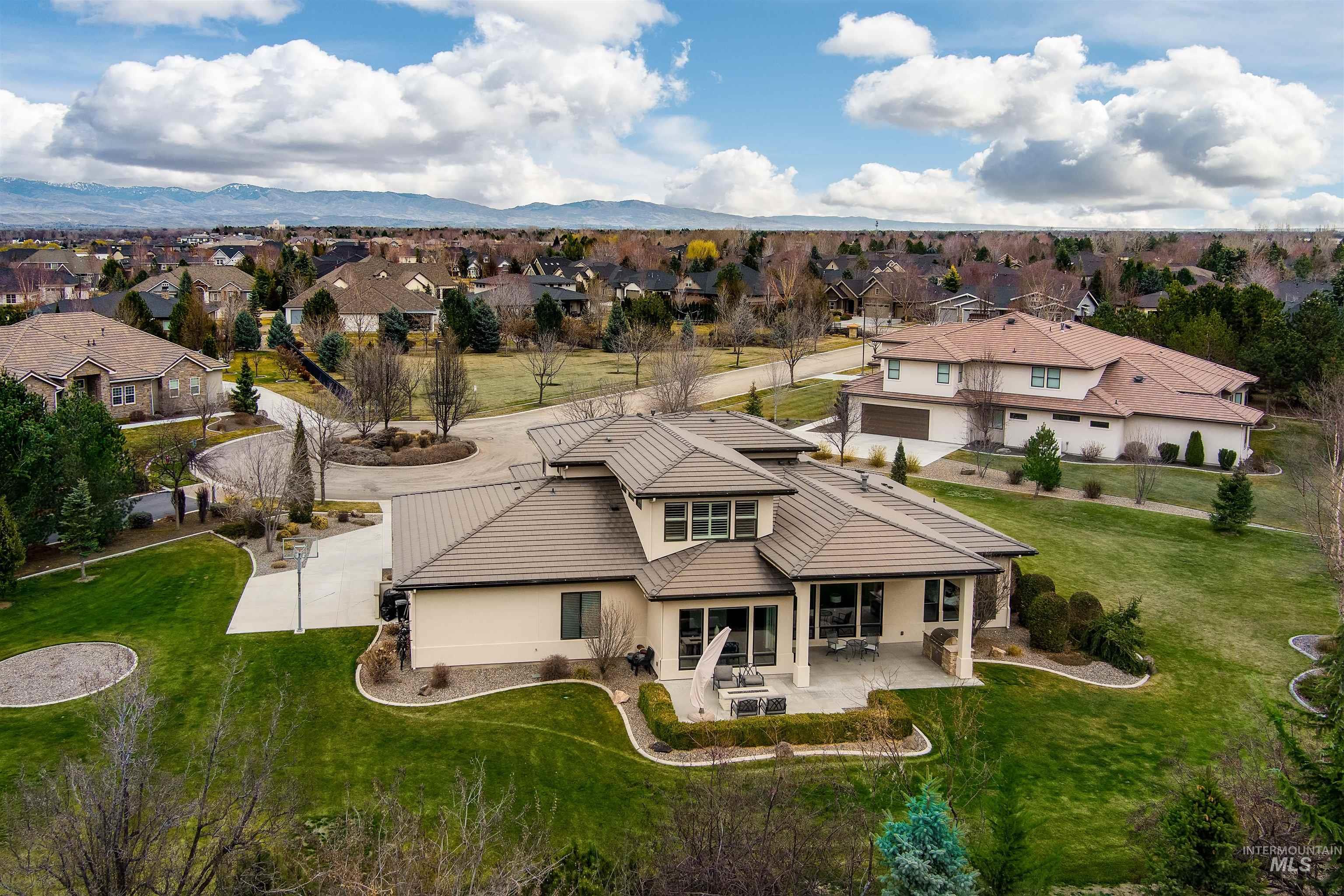 7095 N Tree Haven Pl, Meridian, Idaho 83646-4977, 4 Bedrooms, 4.5 Bathrooms, Residential For Sale, Price $1,949,900,MLS 98977604