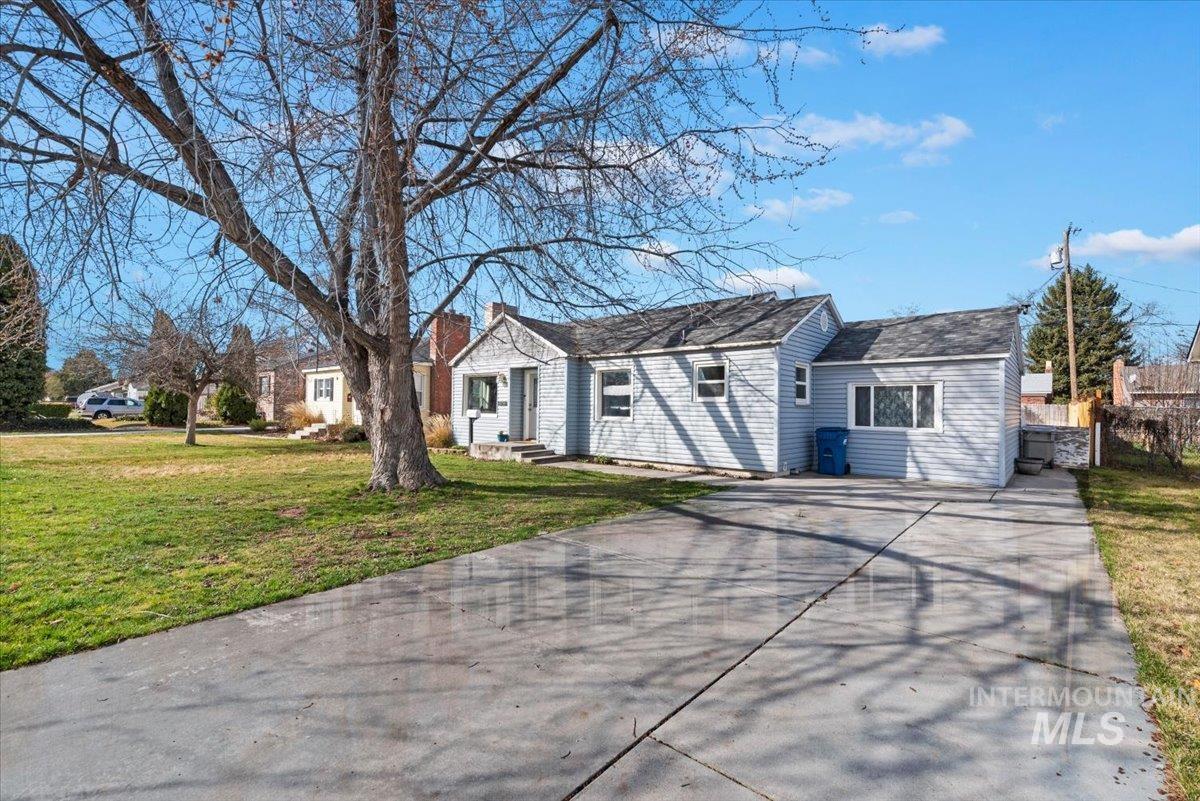 619 S. Pine St., Nampa, Idaho 83686, 3 Bedrooms, 1 Bathroom, Residential For Sale, Price $329,900, 98977606