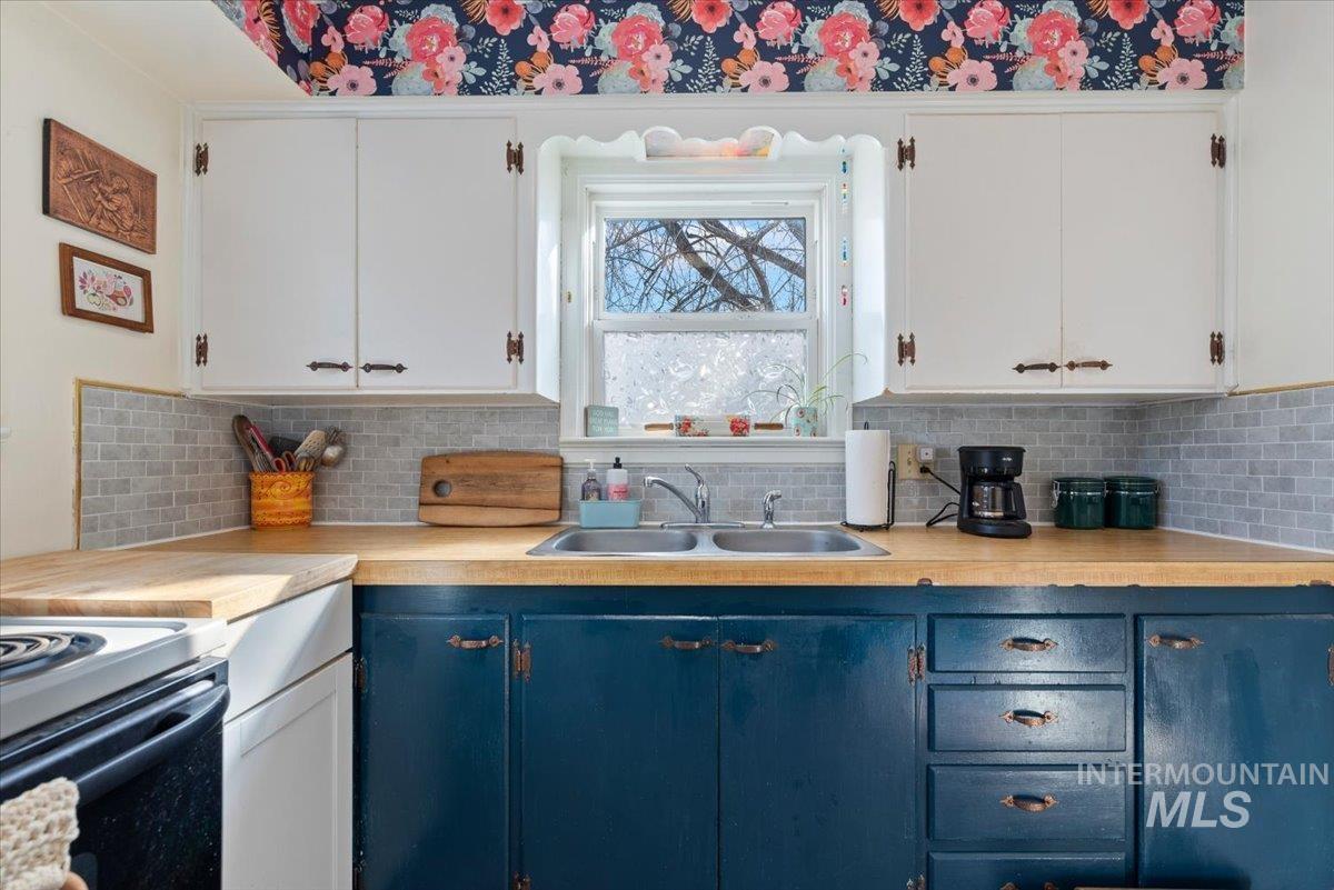 619 S. Pine St., Nampa, Idaho 83686, 3 Bedrooms, 1 Bathroom, Residential For Sale, Price $329,900, 98977606