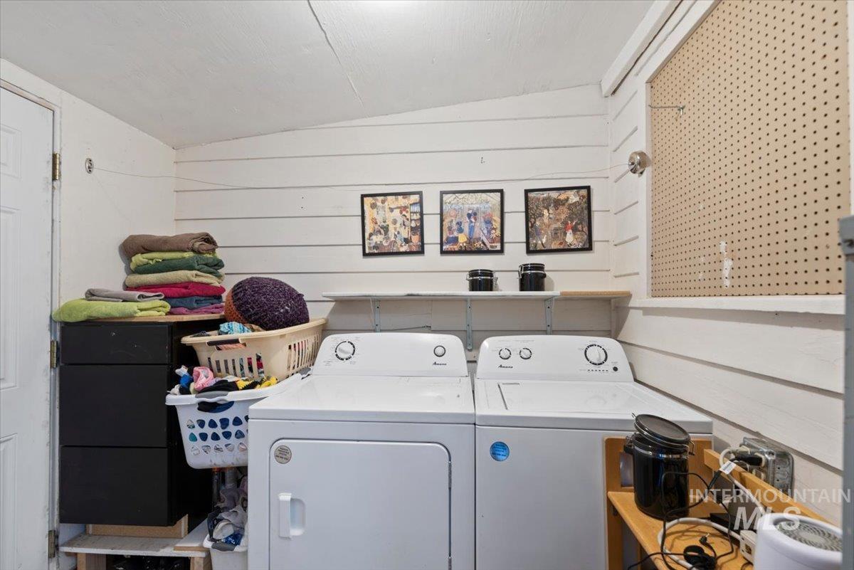 619 S. Pine St., Nampa, Idaho 83686, 3 Bedrooms, 1 Bathroom, Residential For Sale, Price $329,900, 98977606