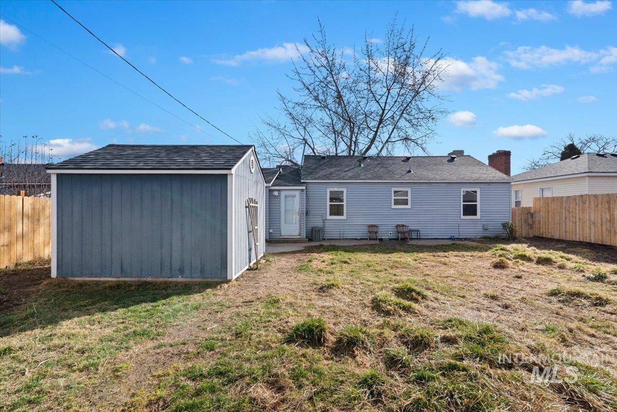 619 S. Pine St., Nampa, Idaho 83686, 3 Bedrooms, 1 Bathroom, Residential For Sale, Price $329,900, 98977606