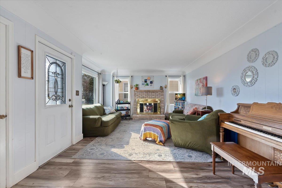 619 S. Pine St., Nampa, Idaho 83686, 3 Bedrooms, 1 Bathroom, Residential For Sale, Price $329,900, 98977606