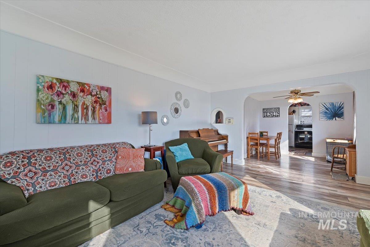 619 S. Pine St., Nampa, Idaho 83686, 3 Bedrooms, 1 Bathroom, Residential For Sale, Price $329,900, 98977606