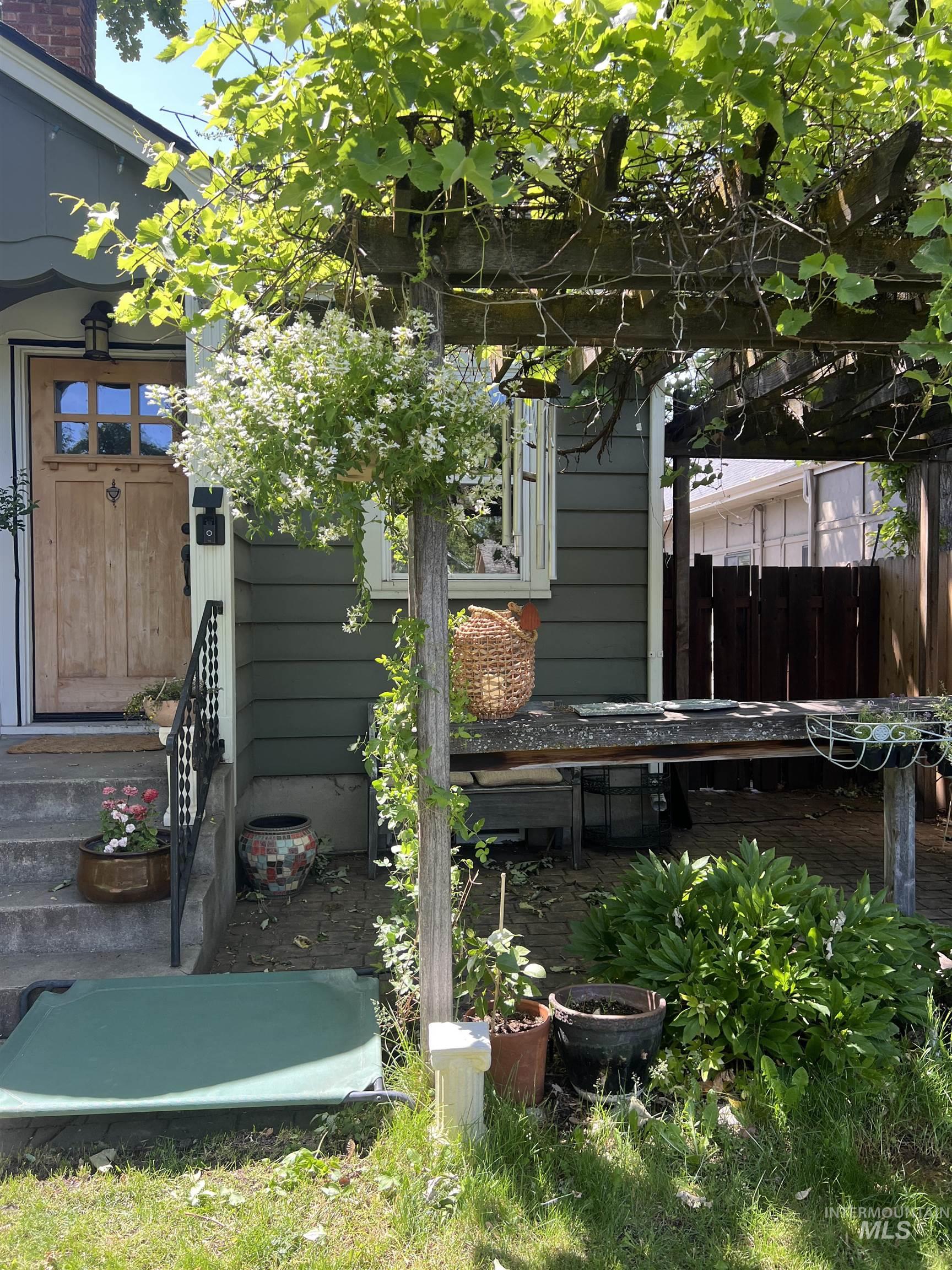 1717 N 13th, Boise, Idaho 83702, 4 Bedrooms, 3 Bathrooms, Residential For Sale, Price $1,075,000,MLS 98977609