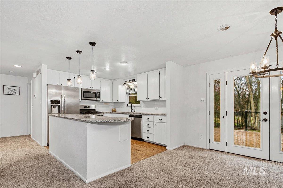 1184 Downing Dr, Eagle, Idaho 83616, 3 Bedrooms, 2.5 Bathrooms, Residential For Sale, Price $874,900,MLS 98977615