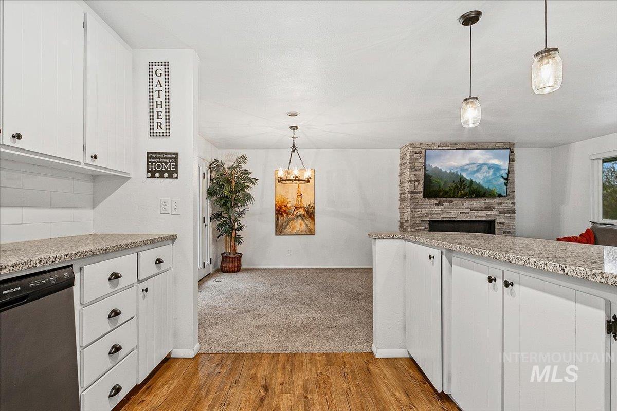 1184 Downing Dr, Eagle, Idaho 83616, 3 Bedrooms, 2.5 Bathrooms, Residential For Sale, Price $874,900,MLS 98977615