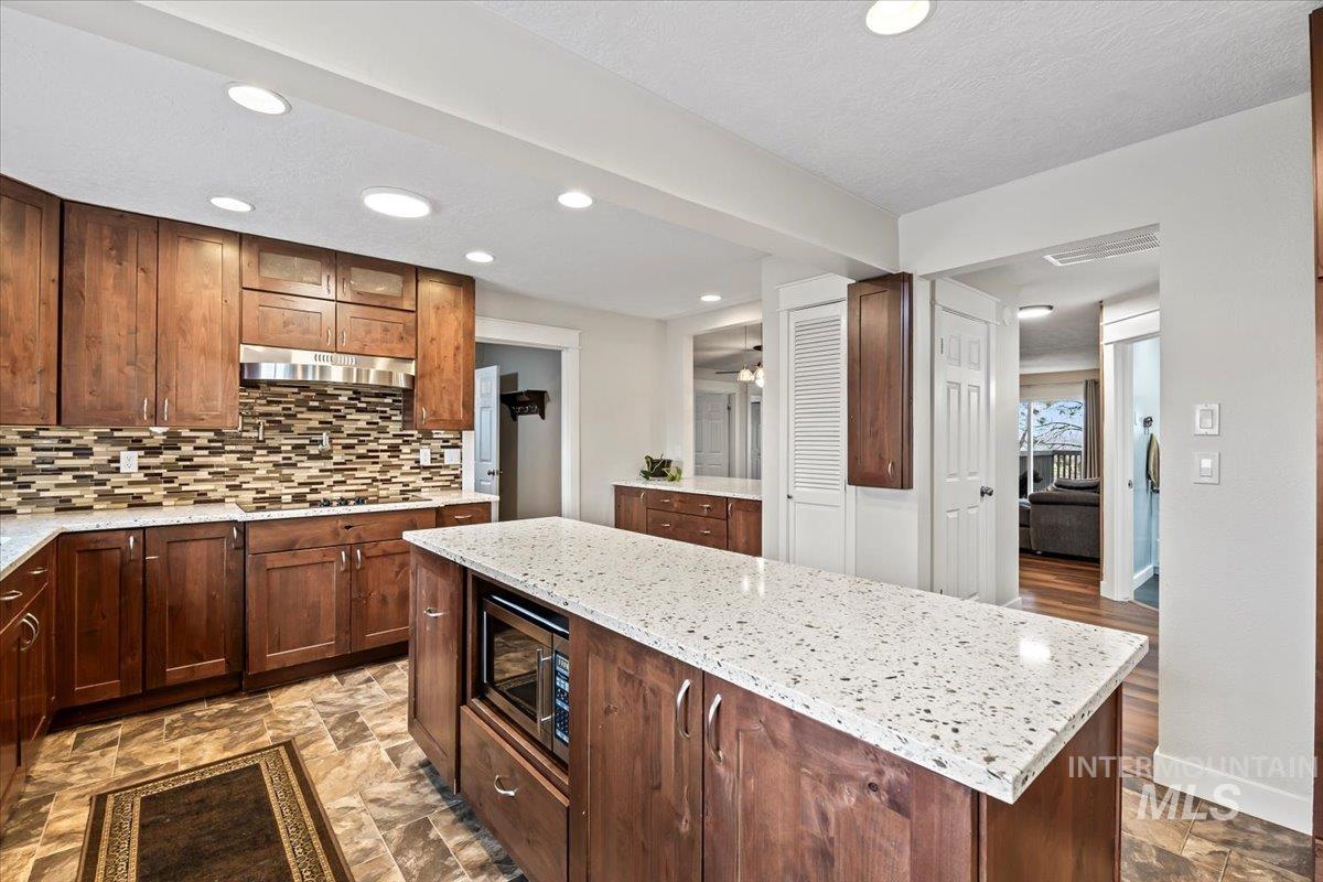 11545 Kuna, Kuna, Idaho 83634, 7 Bedrooms, 3 Bathrooms, Residential For Sale, Price $1,800,000,MLS 98977617