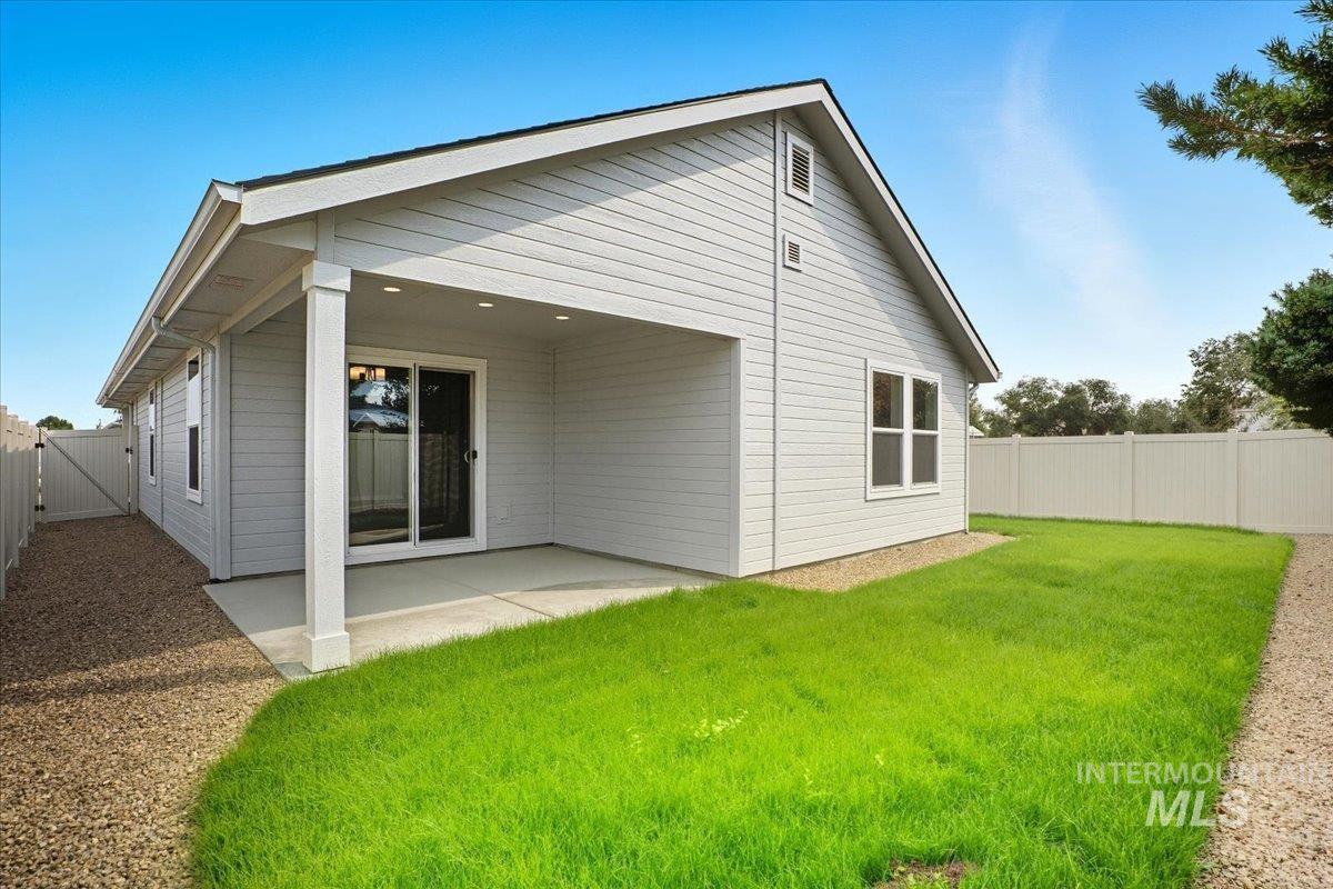 5921 N Backfire Way, Meridian, Idaho 83646, 3 Bedrooms, 2 Bathrooms, Residential For Sale, Price $449,990,MLS 98977621