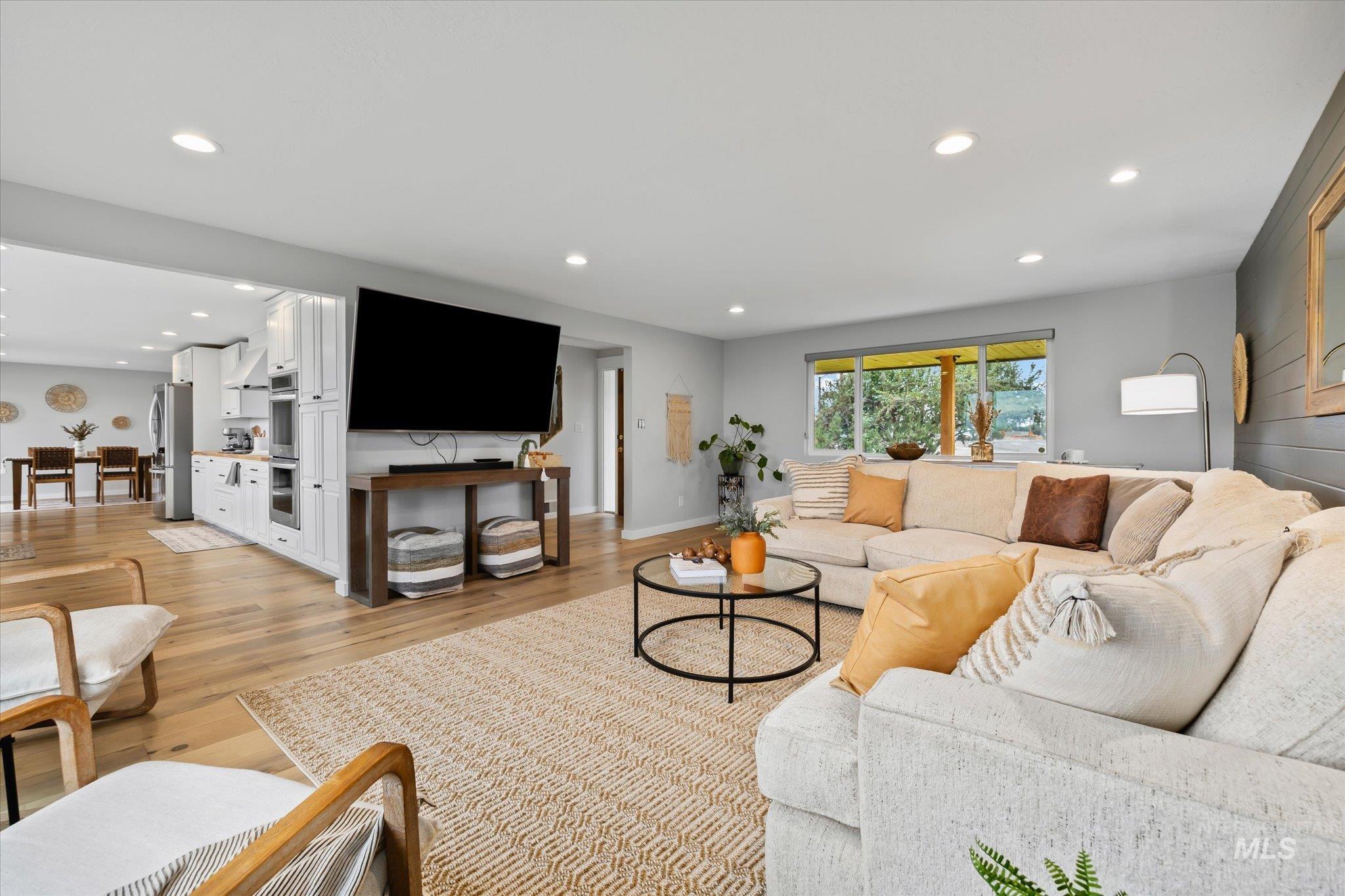 12170 Chinden Ridge, Boise, Idaho 83714, 5 Bedrooms, 3.5 Bathrooms, Residential For Sale, Price $1,100,000,MLS 98977623