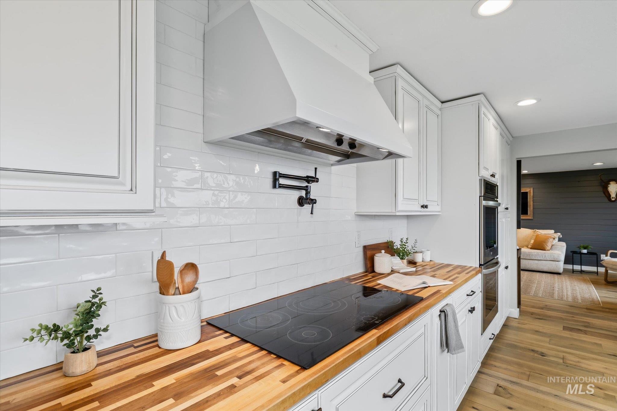 12170 Chinden Ridge, Boise, Idaho 83714, 5 Bedrooms, 3.5 Bathrooms, Residential For Sale, Price $1,100,000,MLS 98977623