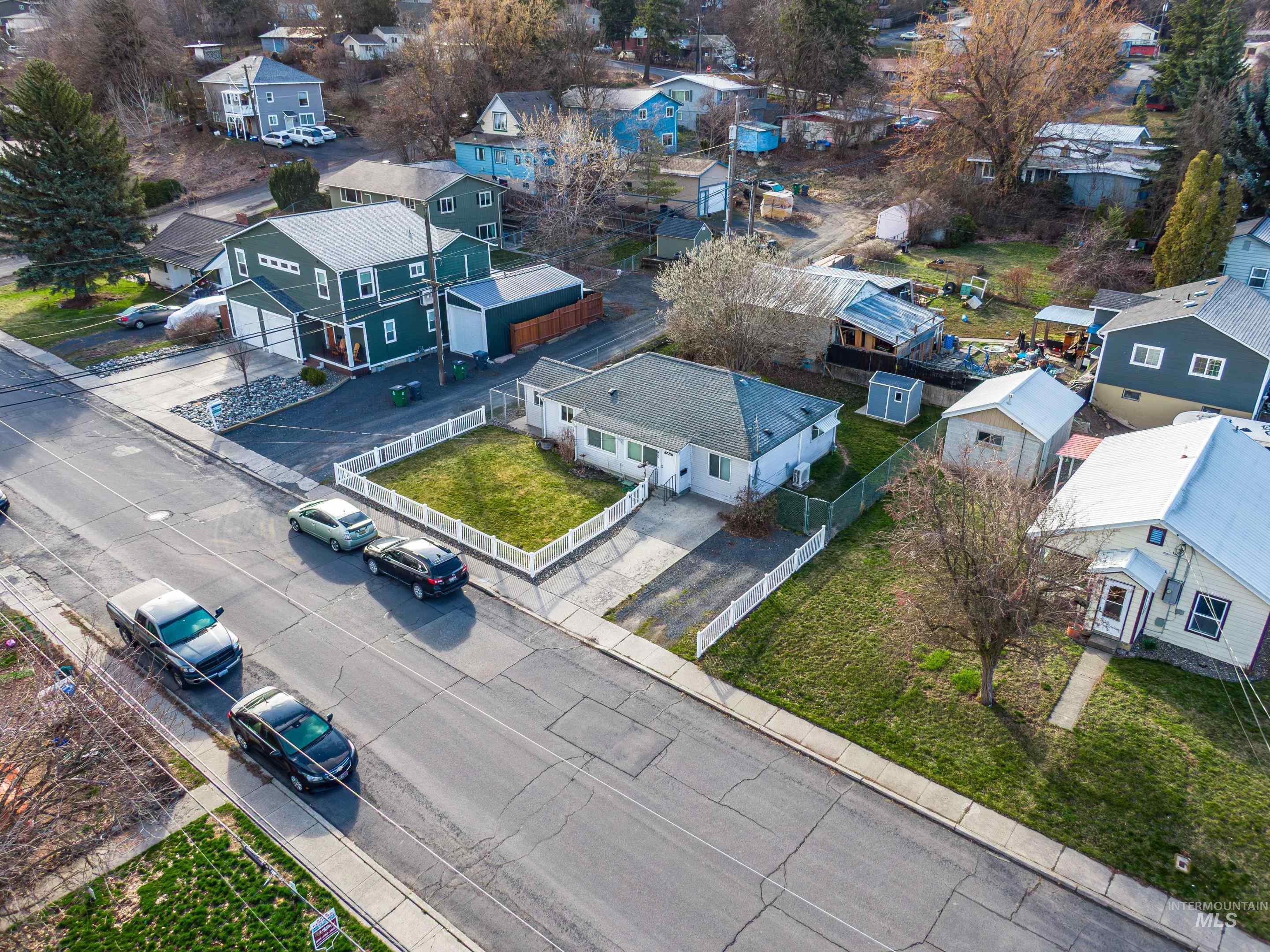 409 E E St, Moscow, Idaho 83843, 3 Bedrooms, 1 Bathroom, Residential For Sale, Price $339,000, 98977624