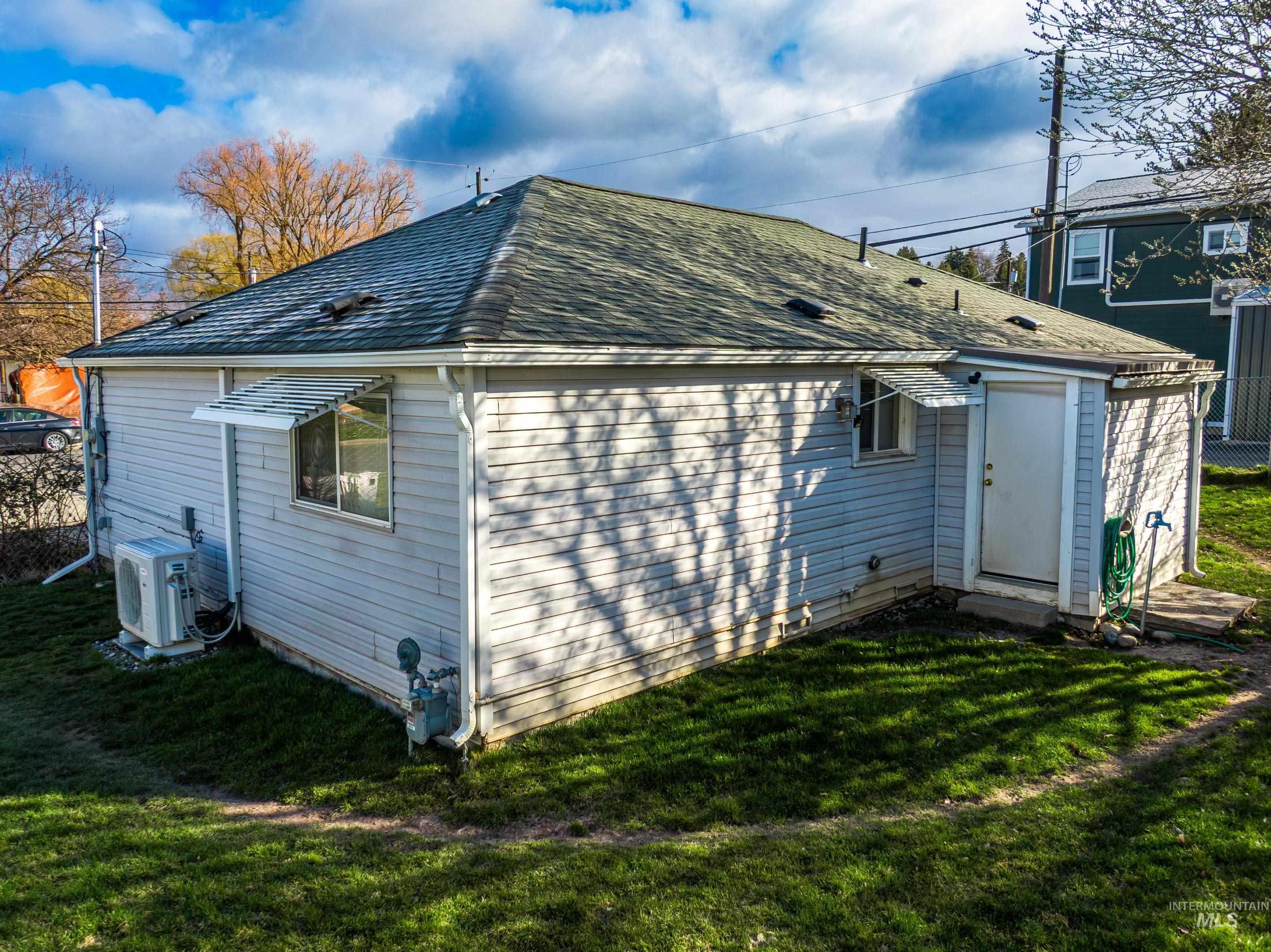 409 E E St, Moscow, Idaho 83843, 3 Bedrooms, 1 Bathroom, Residential For Sale, Price $339,000, 98977624