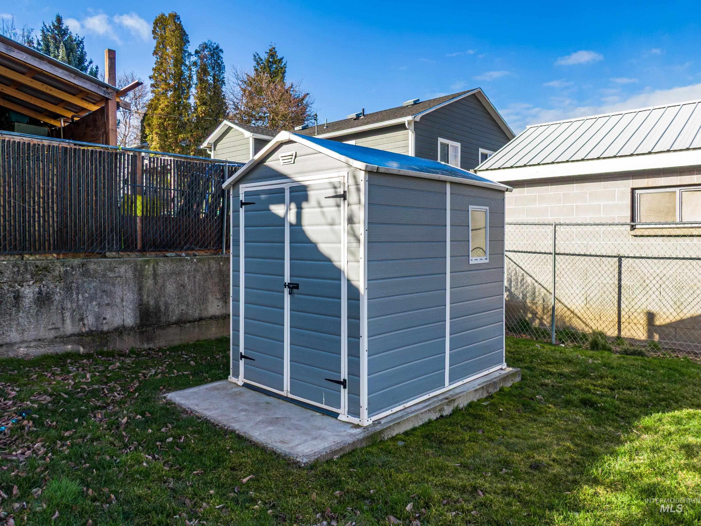 409 E E St, Moscow, Idaho 83843, 3 Bedrooms, 1 Bathroom, Residential For Sale, Price $339,000, 98977624