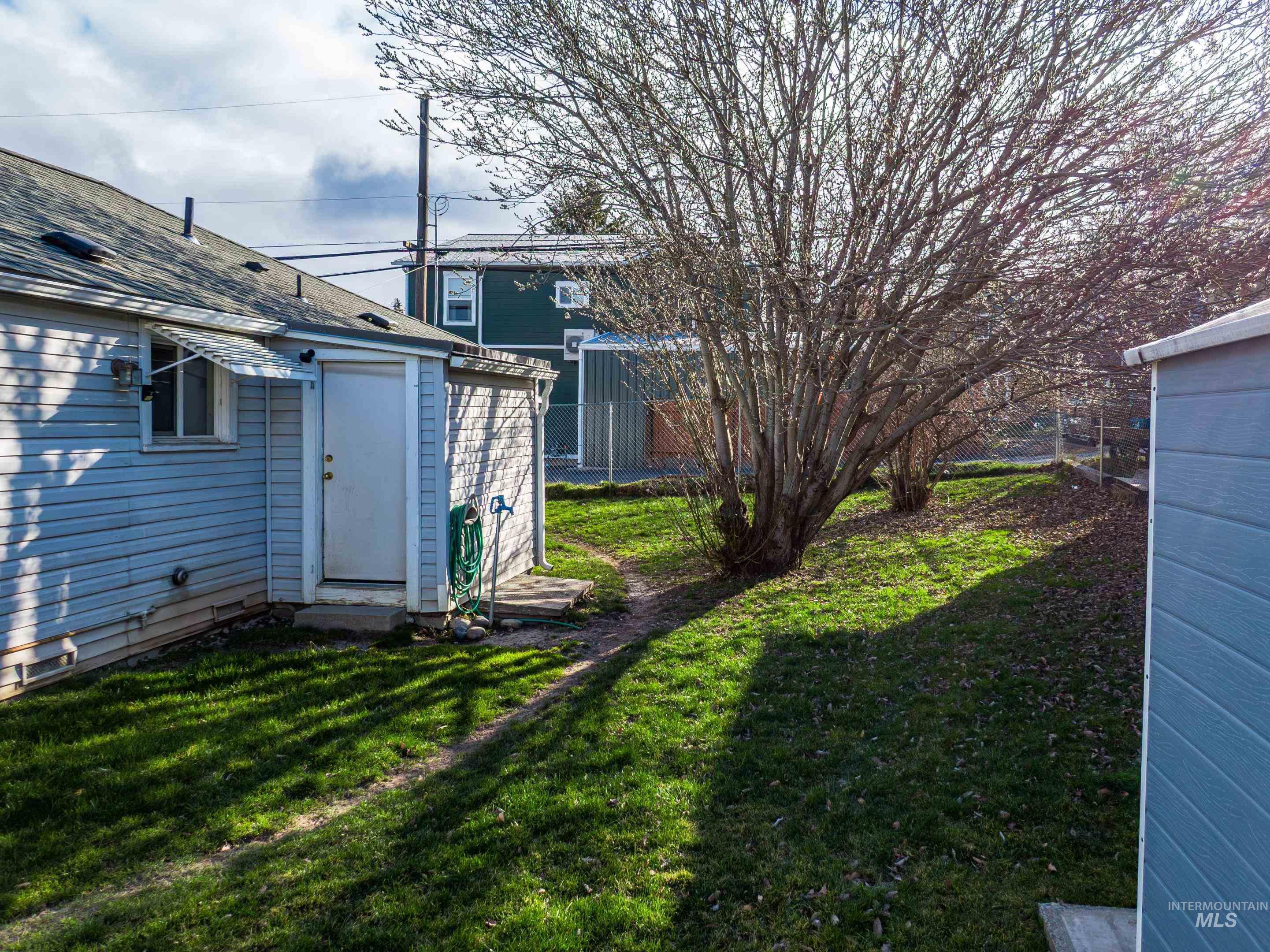 409 E E St, Moscow, Idaho 83843, 3 Bedrooms, 1 Bathroom, Residential For Sale, Price $339,000, 98977624