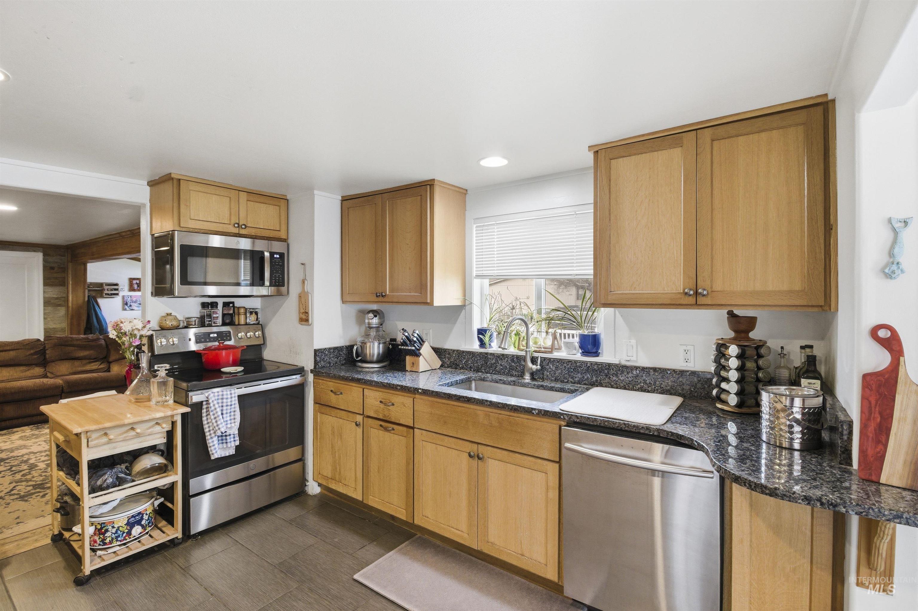 409 E E St, Moscow, Idaho 83843, 3 Bedrooms, 1 Bathroom, Residential For Sale, Price $339,000, 98977624