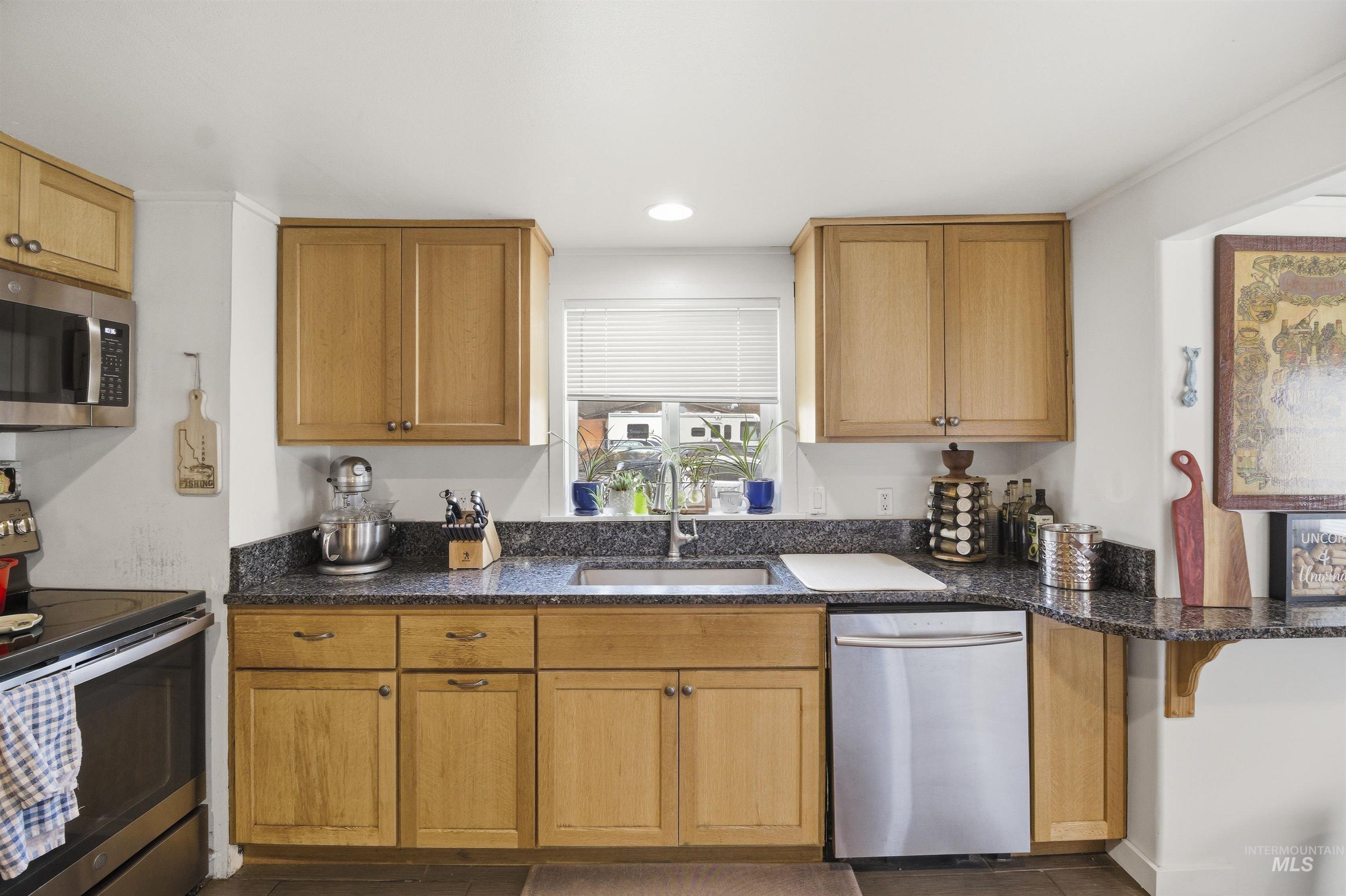 409 E E St, Moscow, Idaho 83843, 3 Bedrooms, 1 Bathroom, Residential For Sale, Price $339,000, 98977624