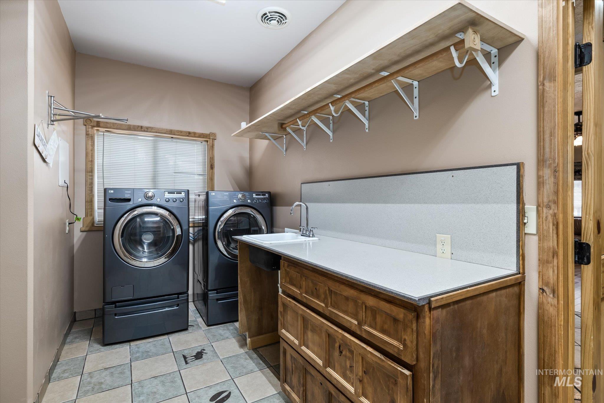 1126 Banks Lowman, Garden Valley, Idaho 83622, 3 Bedrooms, 3 Bathrooms, Residential For Sale, Price $725,000,MLS 98977625