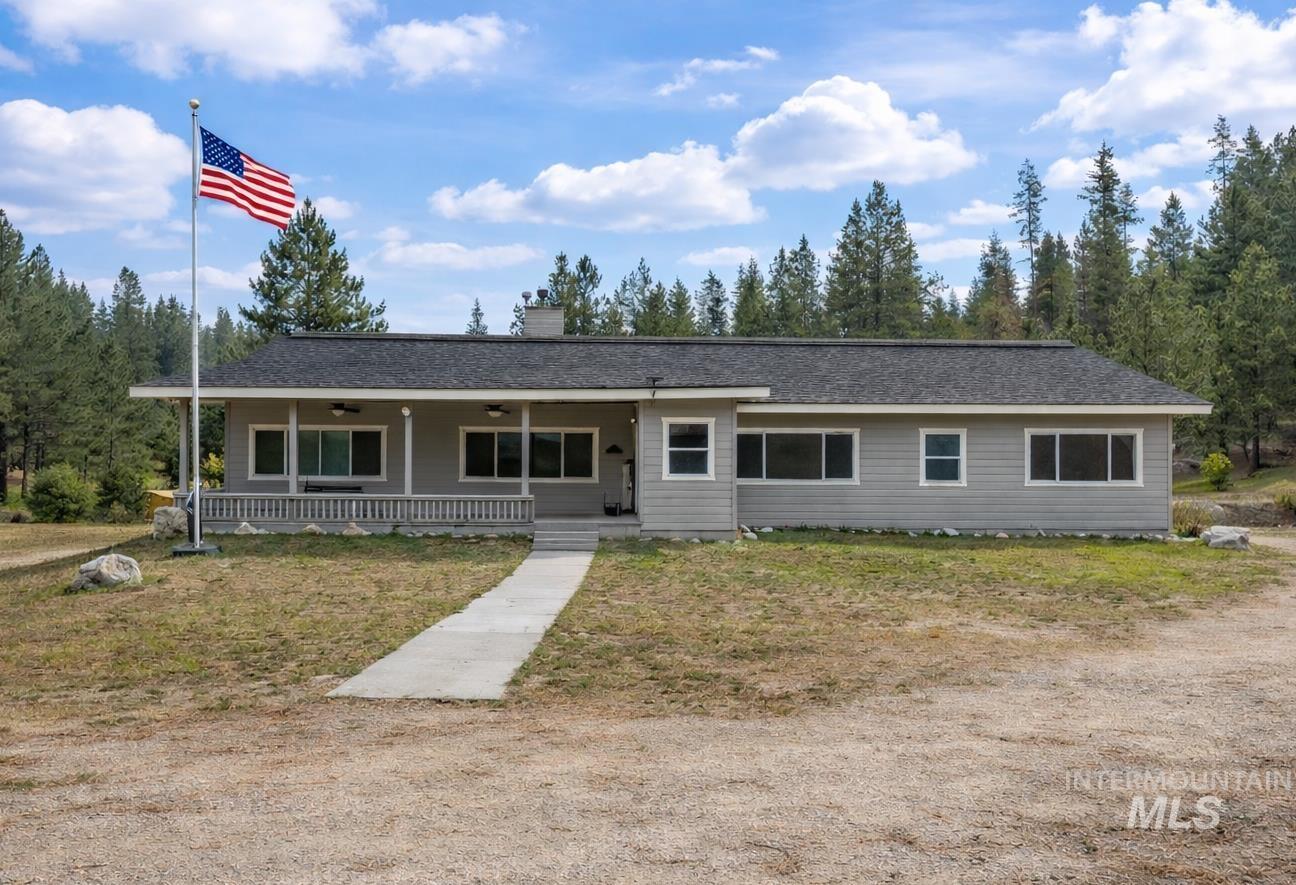 1126 Banks Lowman, Garden Valley, Idaho 83622, 3 Bedrooms, 3 Bathrooms, Residential For Sale, Price $699,900,MLS 98977625