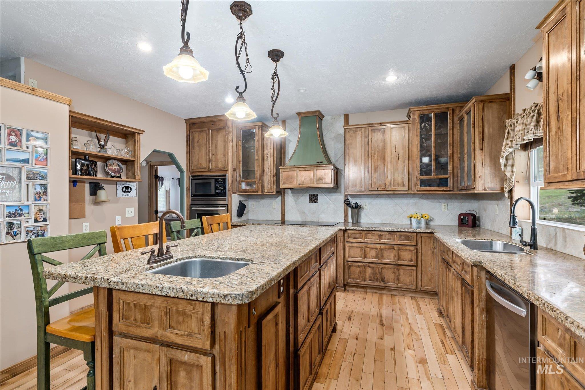 1126 Banks Lowman, Garden Valley, Idaho 83622, 3 Bedrooms, 3 Bathrooms, Residential For Sale, Price $725,000,MLS 98977625