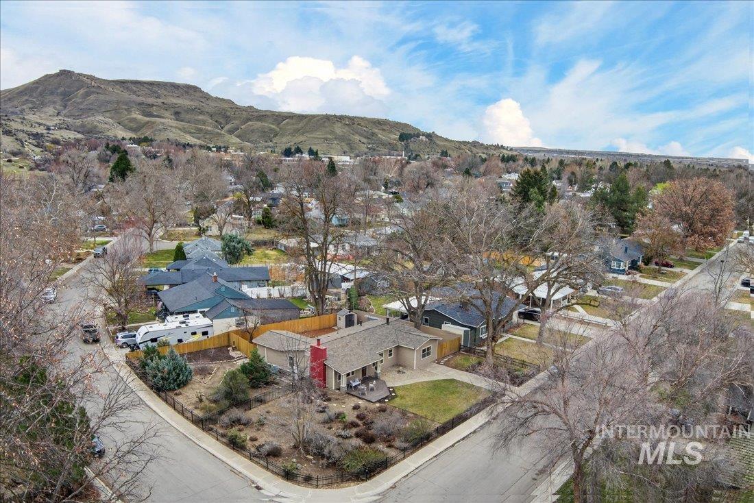 506 N Hillview Drive, Boise, Idaho 83712-8117, 3 Bedrooms, 1 Bathroom, Residential For Sale, Price $579,000,MLS 98977626