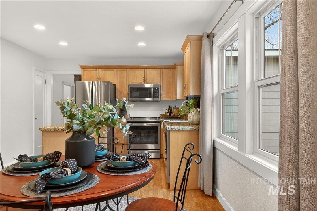 506 N Hillview Drive, Boise, Idaho 83712-8117, 3 Bedrooms, 1 Bathroom, Residential For Sale, Price $579,000,MLS 98977626