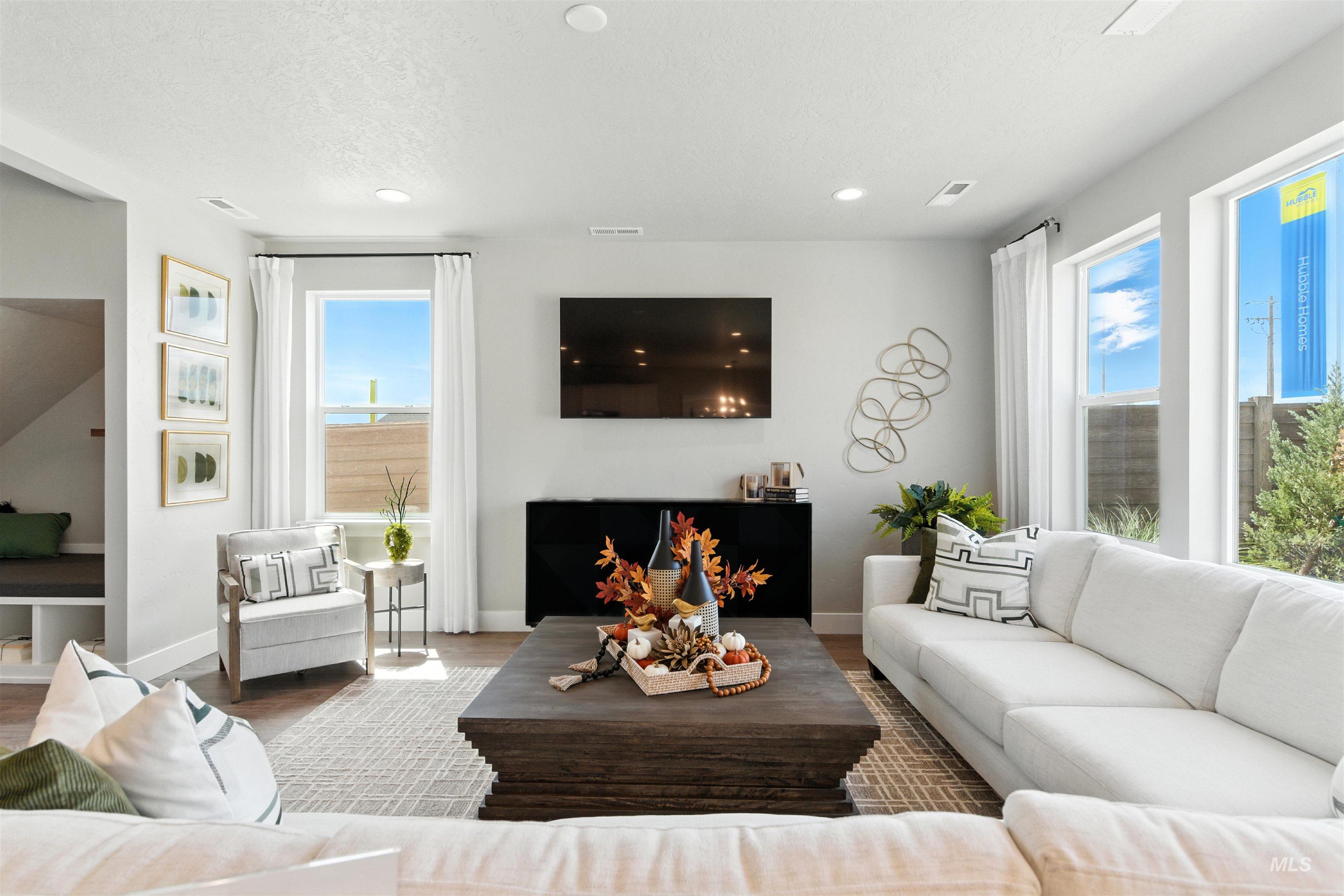 5886 W Parachute Dr, Meridian, Idaho 83646, 3 Bedrooms, 2.5 Bathrooms, Residential For Sale, Price $529,990,MLS 98977627