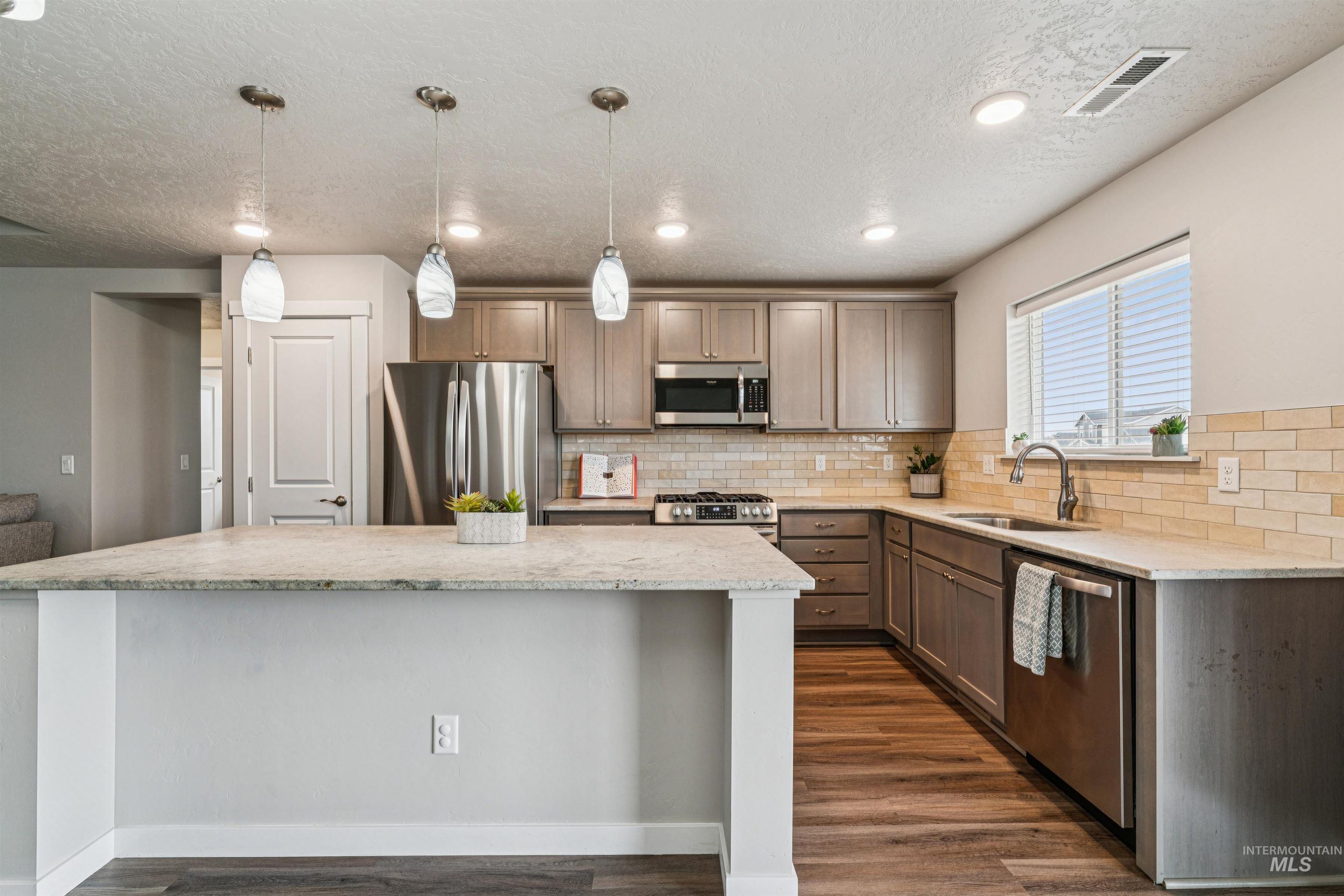 10293 Longtail Dr., Nampa, Idaho 83687, 3 Bedrooms, 2 Bathrooms, Residential For Sale, Price $399,000,MLS 98977628