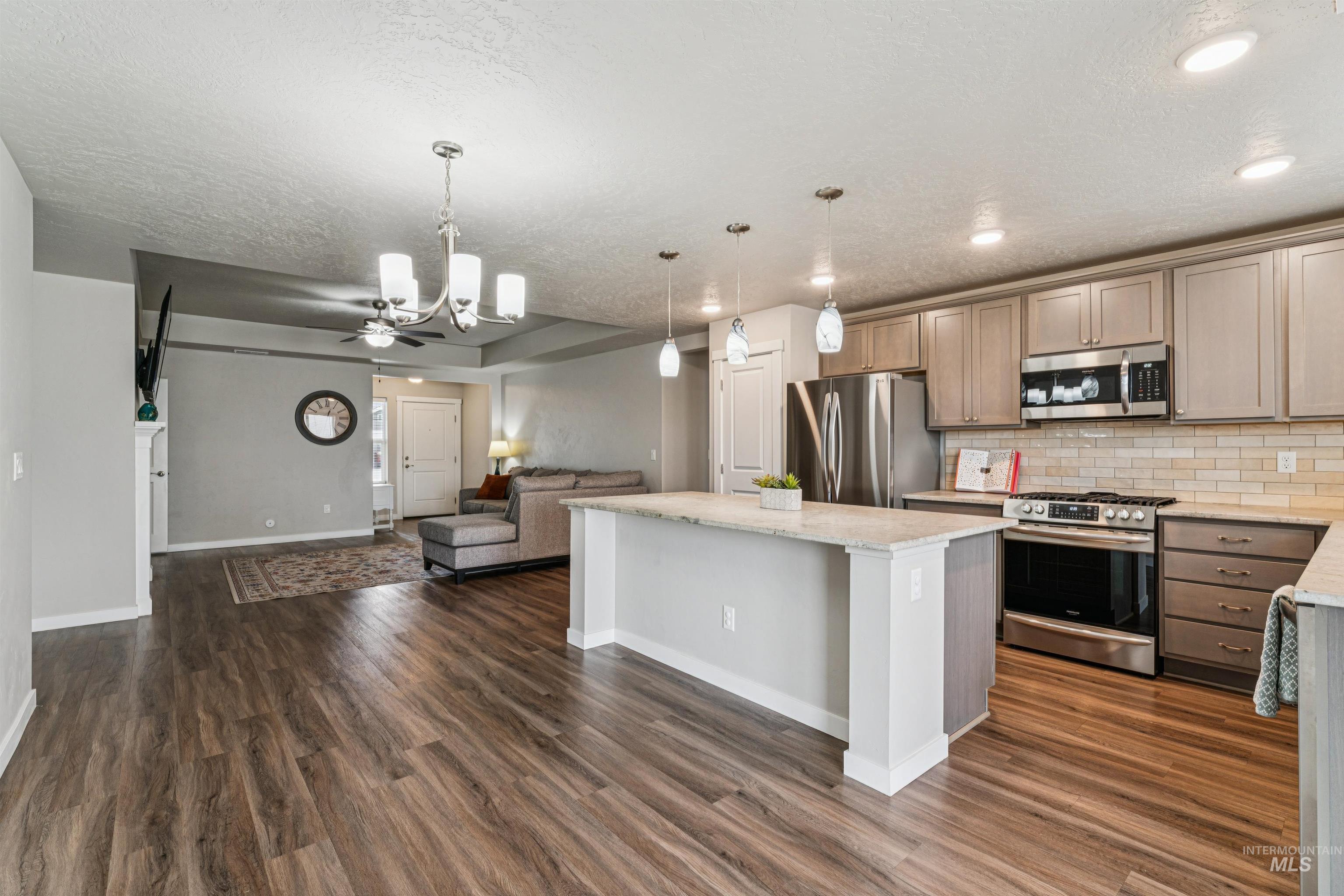 10293 Longtail Dr., Nampa, Idaho 83687, 3 Bedrooms, 2 Bathrooms, Residential For Sale, Price $399,000,MLS 98977628