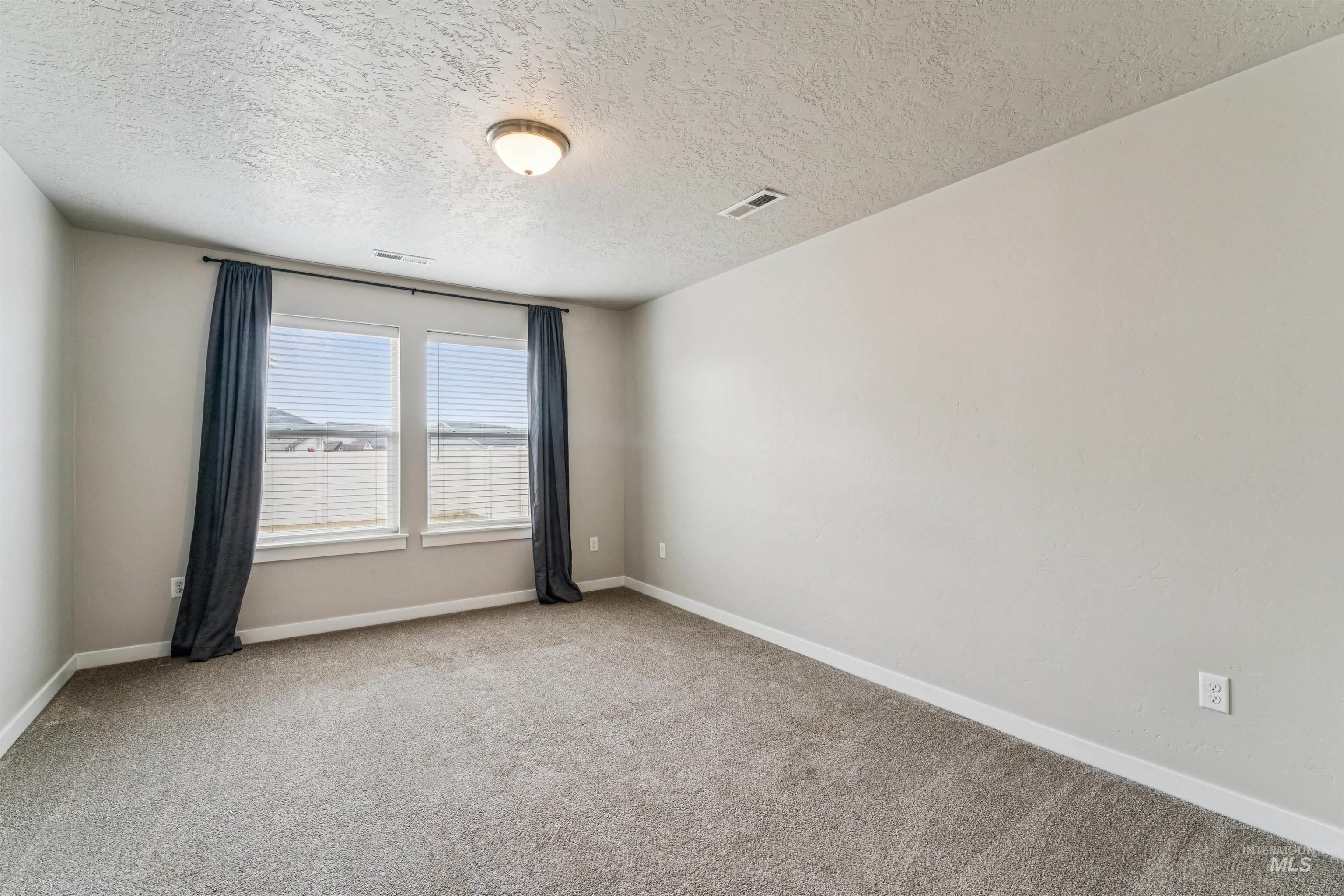 10293 Longtail Dr., Nampa, Idaho 83687, 3 Bedrooms, 2 Bathrooms, Residential For Sale, Price $399,000,MLS 98977628