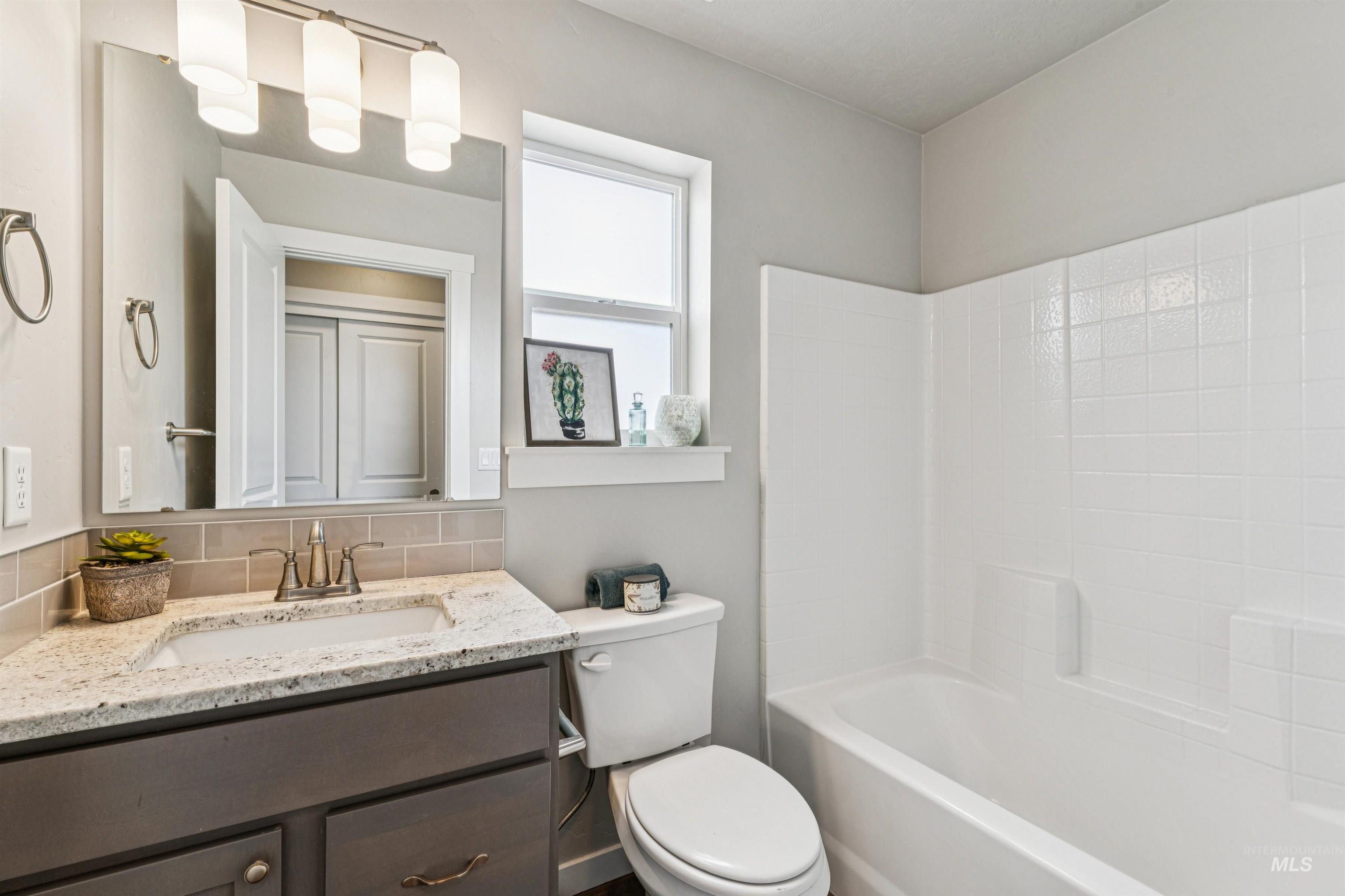 10293 Longtail Dr., Nampa, Idaho 83687, 3 Bedrooms, 2 Bathrooms, Residential For Sale, Price $399,000,MLS 98977628