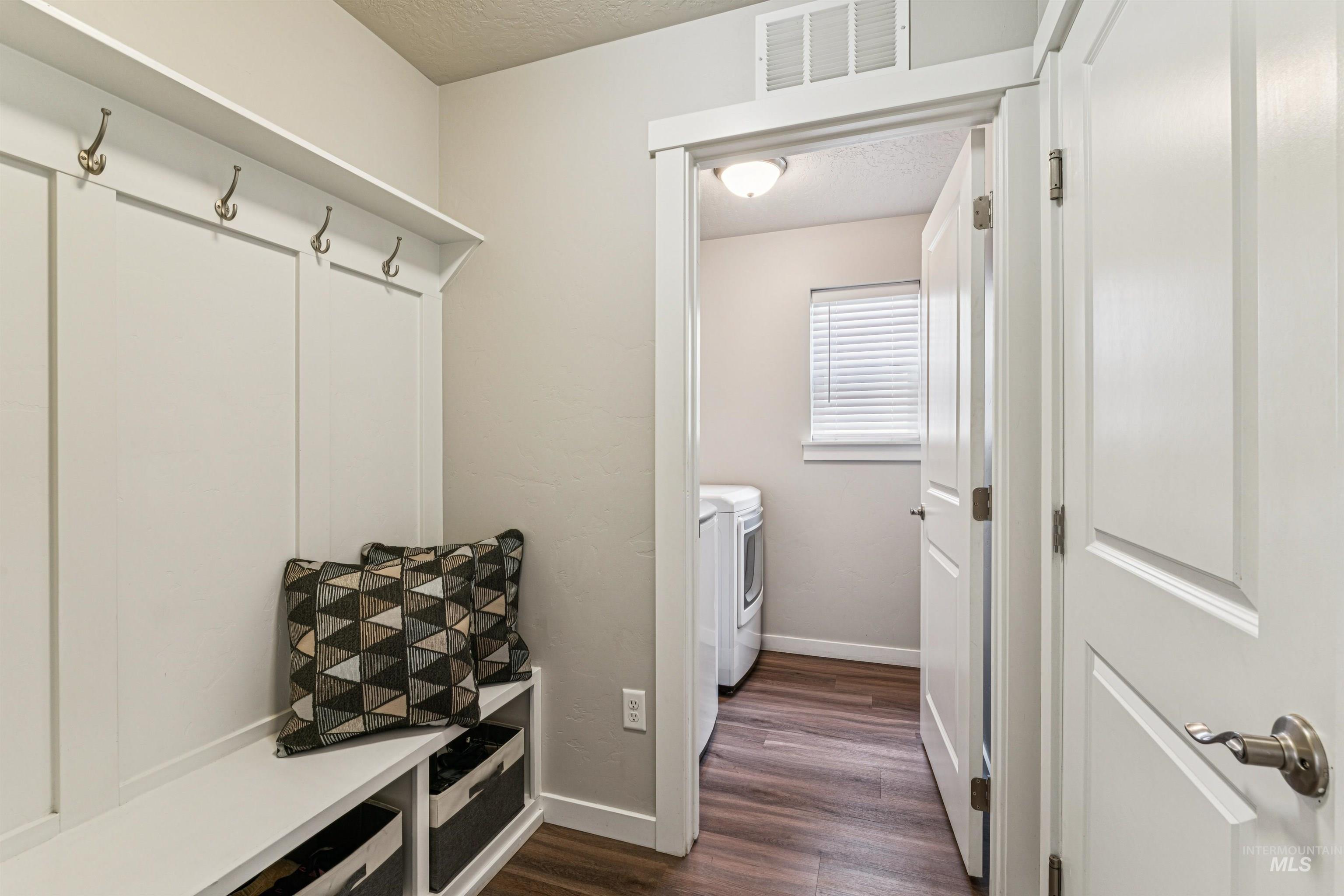 10293 Longtail Dr., Nampa, Idaho 83687, 3 Bedrooms, 2 Bathrooms, Residential For Sale, Price $399,000,MLS 98977628