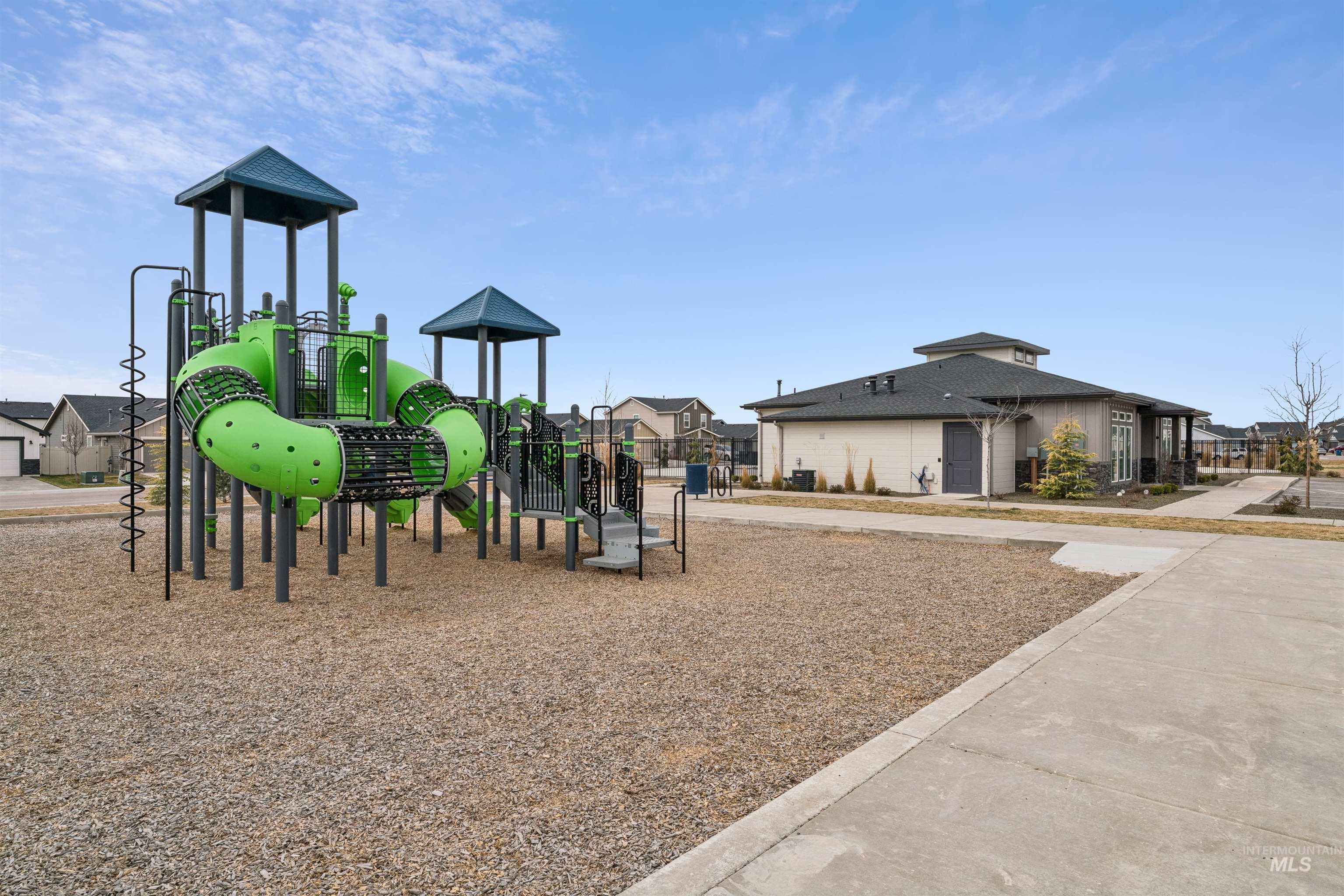 10293 Longtail Dr., Nampa, Idaho 83687, 3 Bedrooms, 2 Bathrooms, Residential For Sale, Price $399,000,MLS 98977628