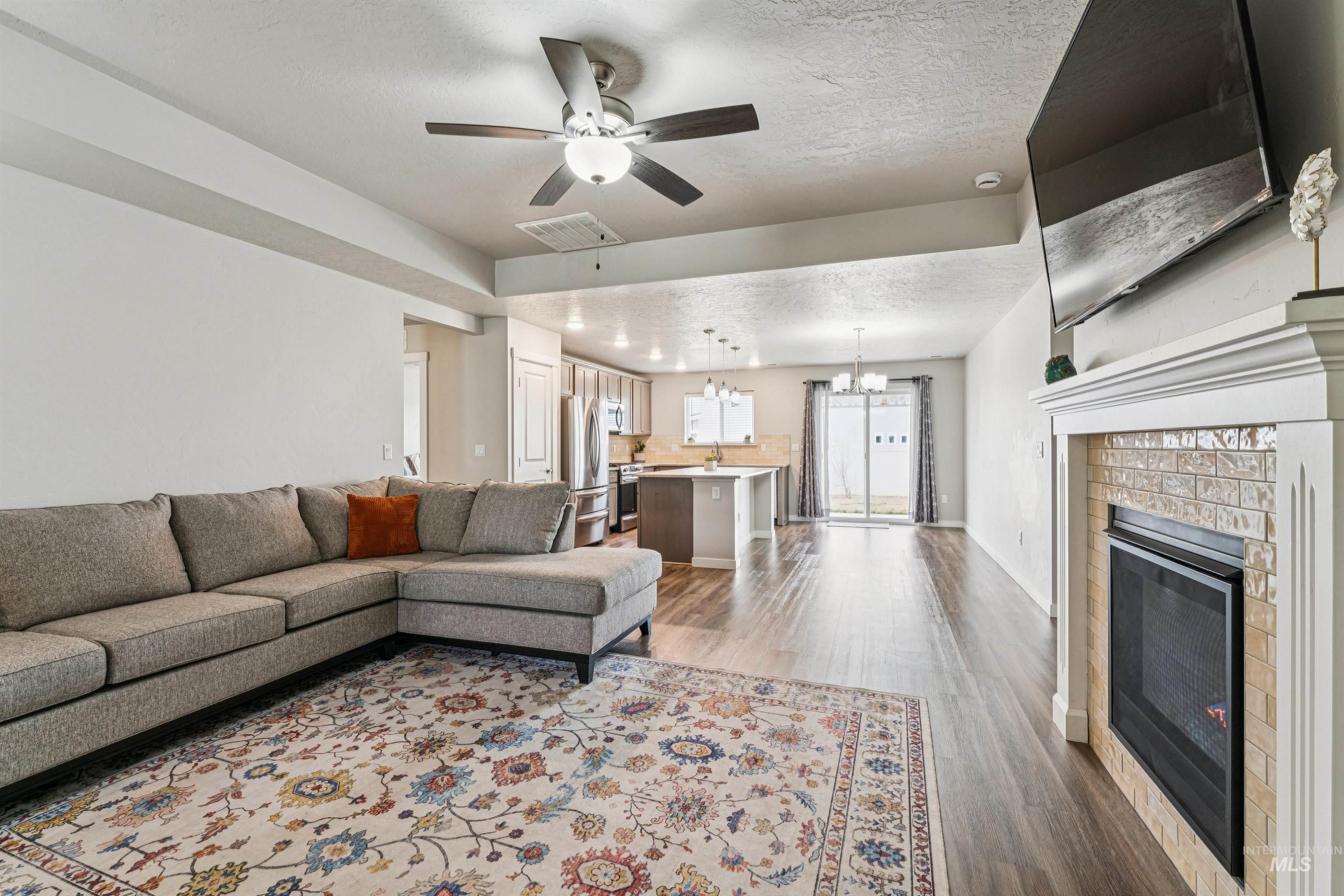 10293 Longtail Dr., Nampa, Idaho 83687, 3 Bedrooms, 2 Bathrooms, Residential For Sale, Price $399,000,MLS 98977628