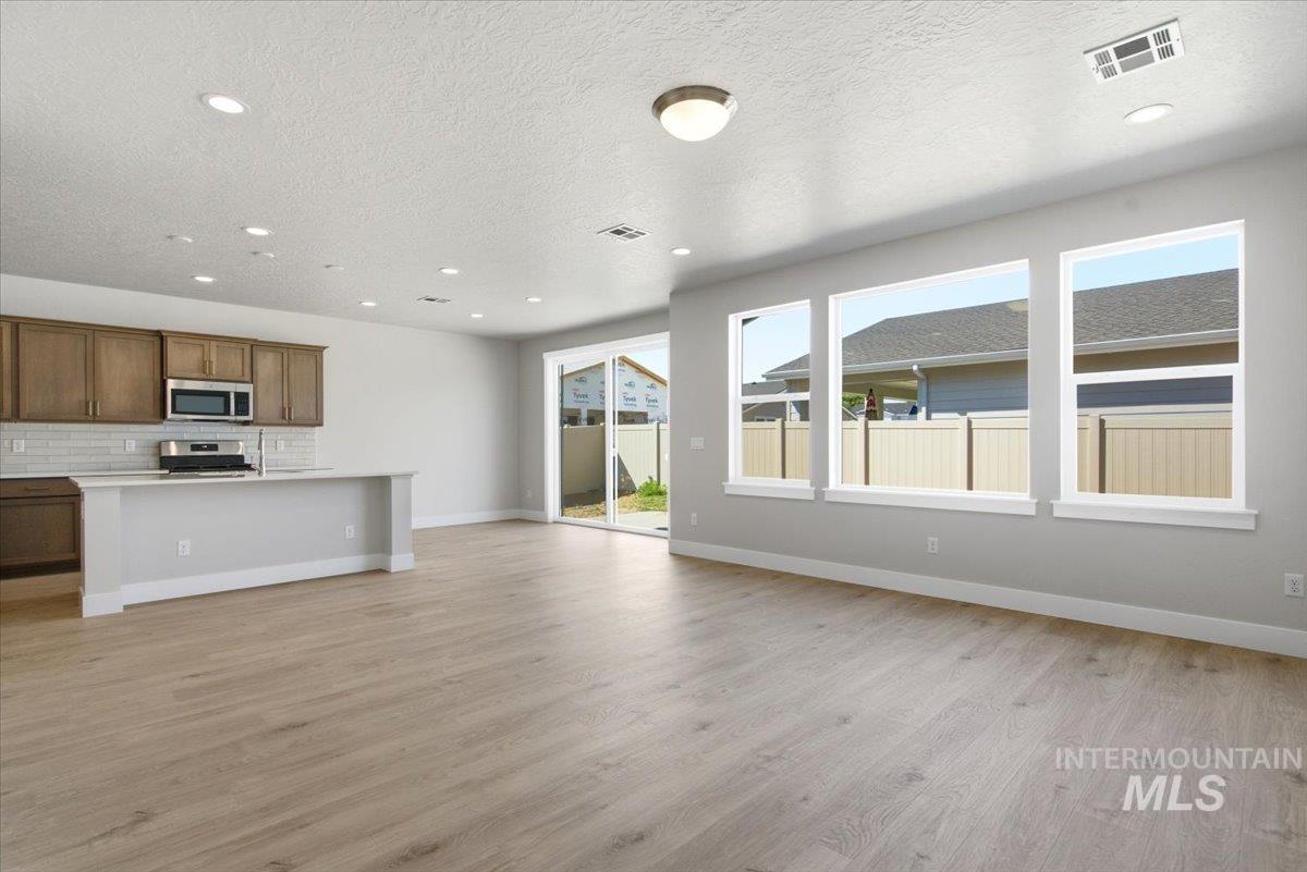 5900 W Parachute Dr, Meridian, Idaho 83646, 3 Bedrooms, 2.5 Bathrooms, Residential For Sale, Price $499,990, 98977629