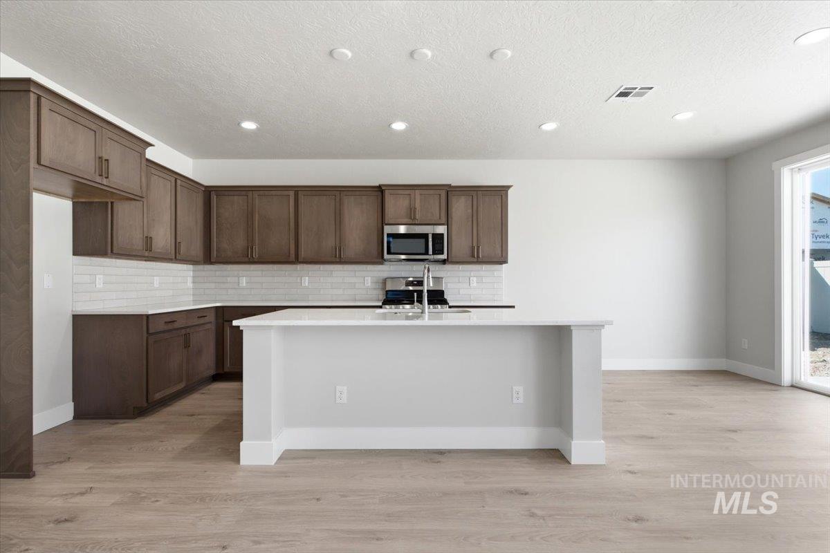 5900 W Parachute Dr, Meridian, Idaho 83646, 3 Bedrooms, 2.5 Bathrooms, Residential For Sale, Price $499,990, 98977629