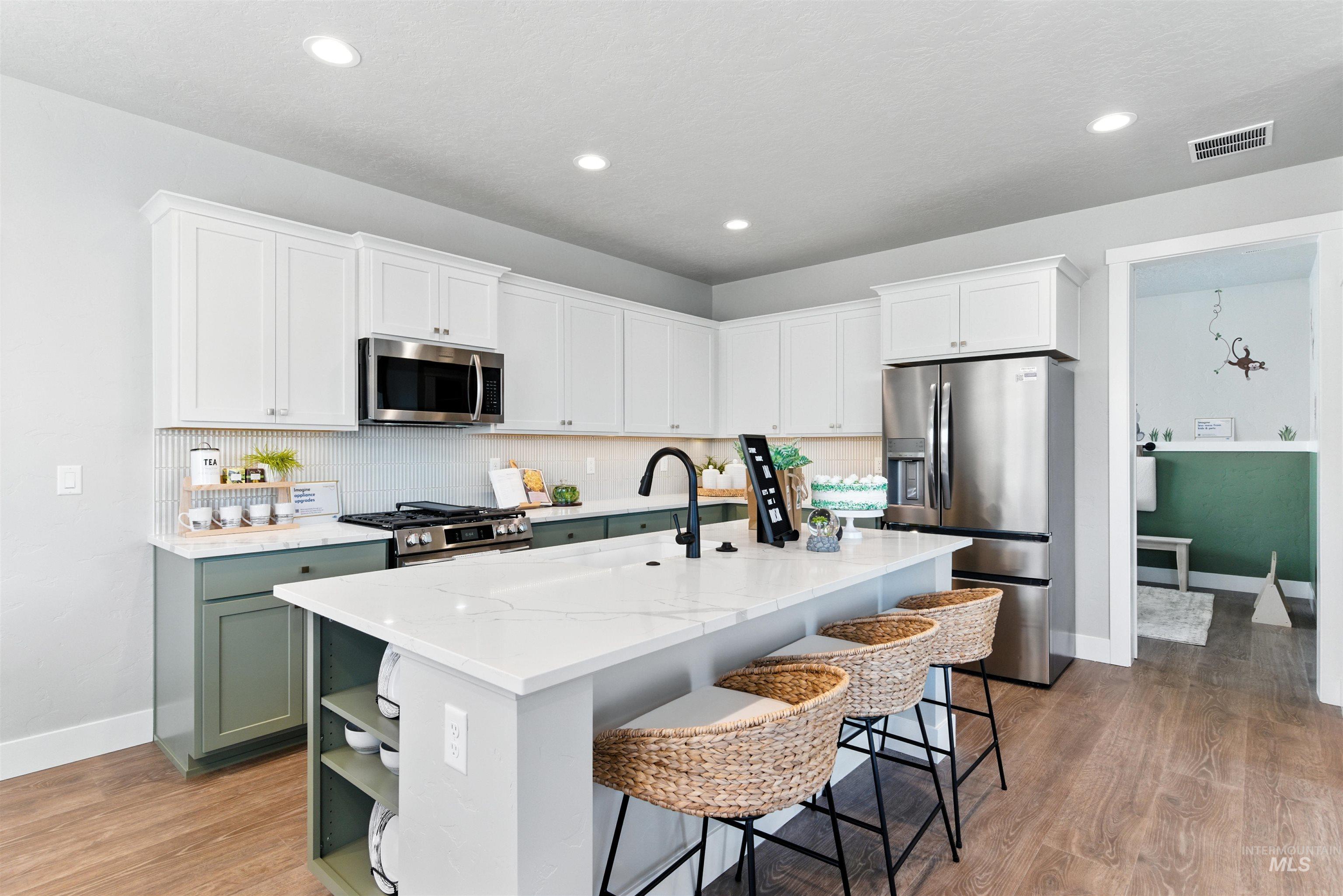 5900 W Parachute Dr, Meridian, Idaho 83646, 3 Bedrooms, 2.5 Bathrooms, Residential For Sale, Price $519,990,MLS 98977629