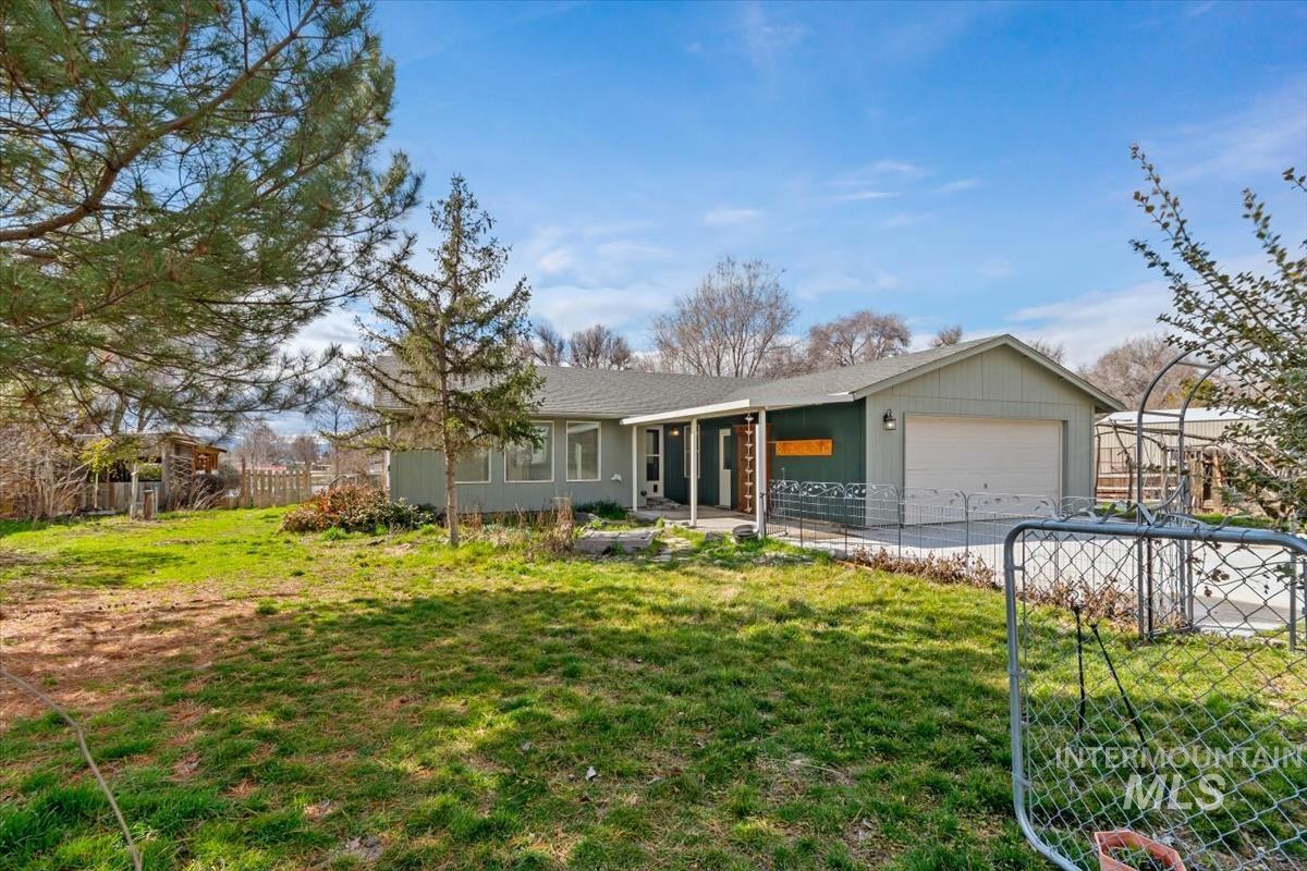 26757 Morris Pl., Wilder, Idaho 83676, 3 Bedrooms, 2 Bathrooms, Residential For Sale, Price $615,000,MLS 98977630