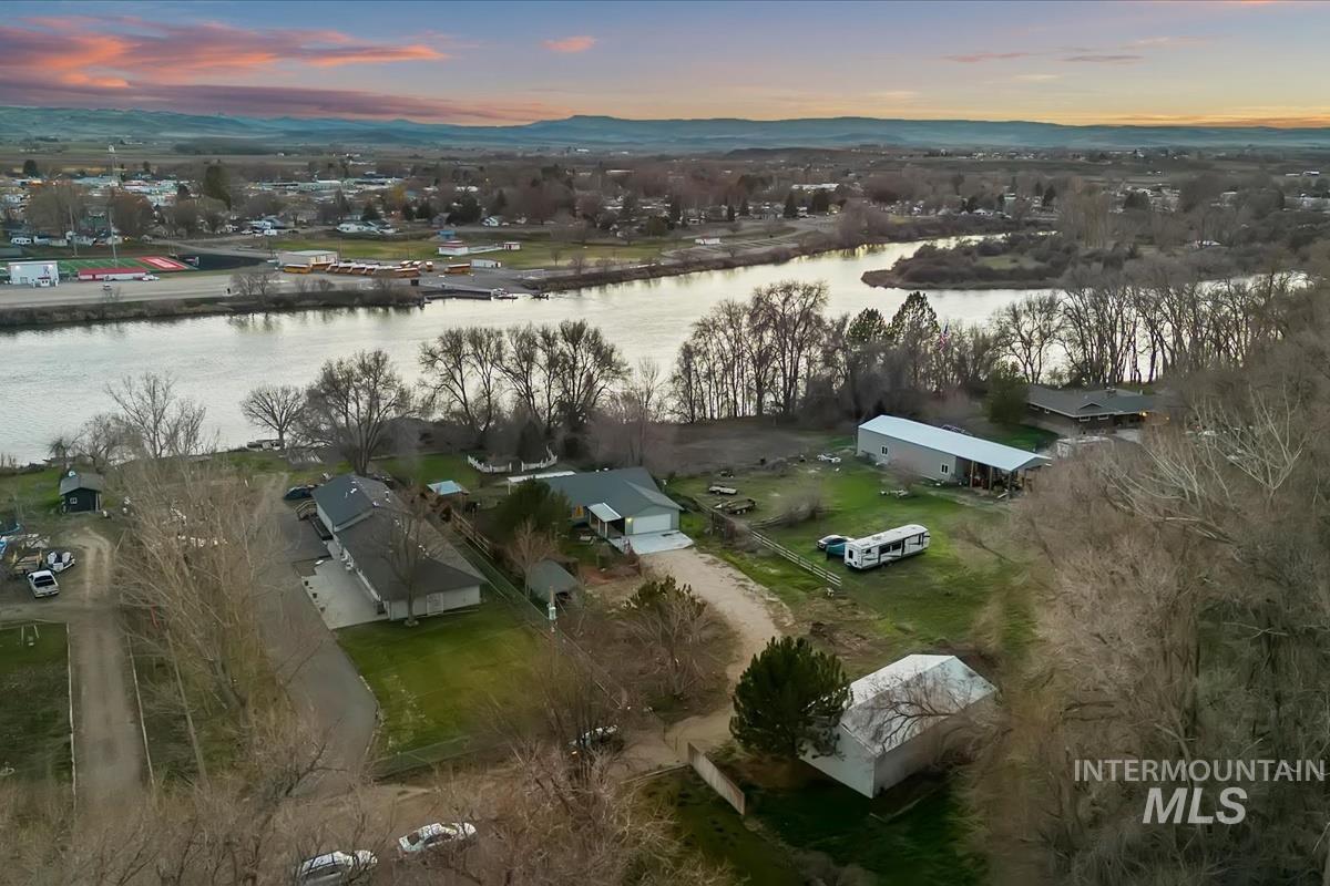 26757 Morris Pl., Wilder, Idaho 83676, 3 Bedrooms, 2 Bathrooms, Residential For Sale, Price $615,000,MLS 98977630