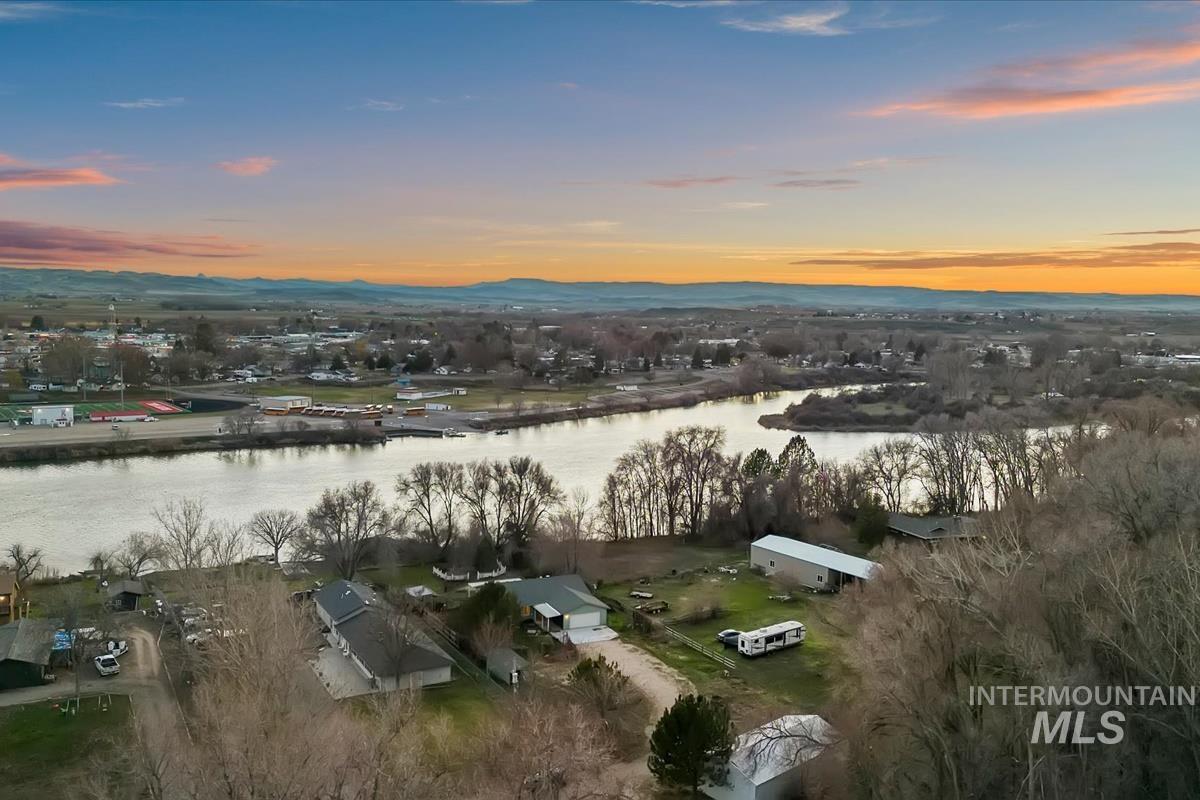 26757 Morris Pl., Wilder, Idaho 83676, 3 Bedrooms, 2 Bathrooms, Residential For Sale, Price $615,000,MLS 98977630