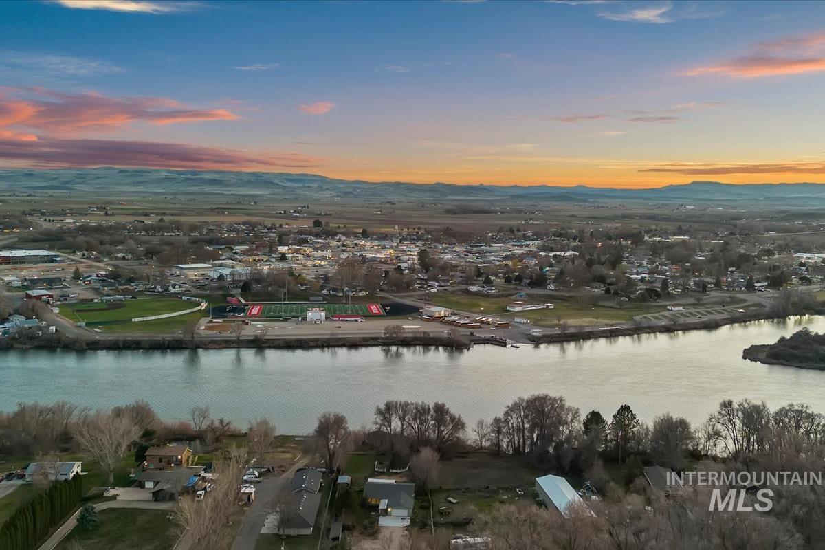 26757 Morris Pl., Wilder, Idaho 83676, 3 Bedrooms, 2 Bathrooms, Residential For Sale, Price $615,000,MLS 98977630