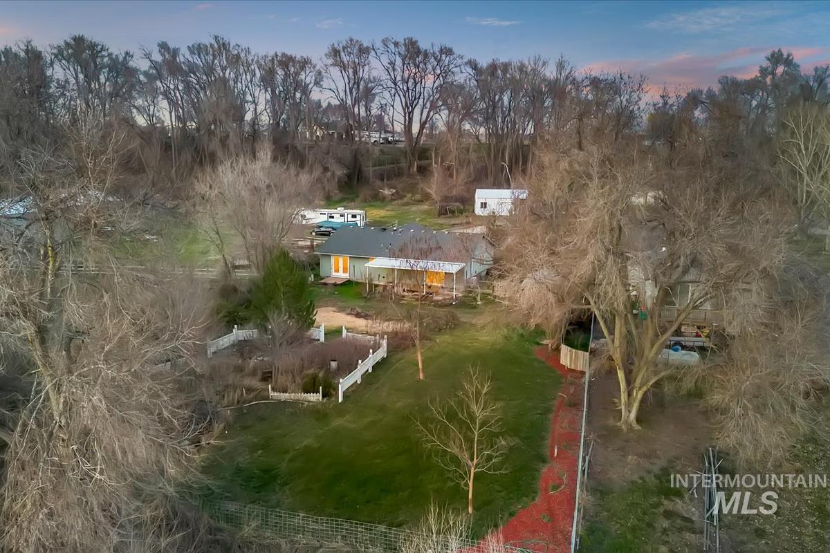 26757 Morris Pl., Wilder, Idaho 83676, 3 Bedrooms, 2 Bathrooms, Residential For Sale, Price $615,000,MLS 98977630