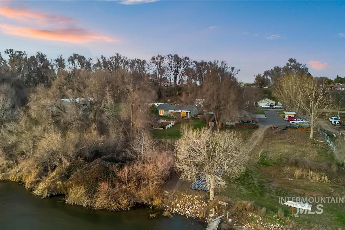 26757 Morris Pl., Wilder, Idaho 83676, 3 Bedrooms, 2 Bathrooms, Residential For Sale, Price $615,000,MLS 98977630