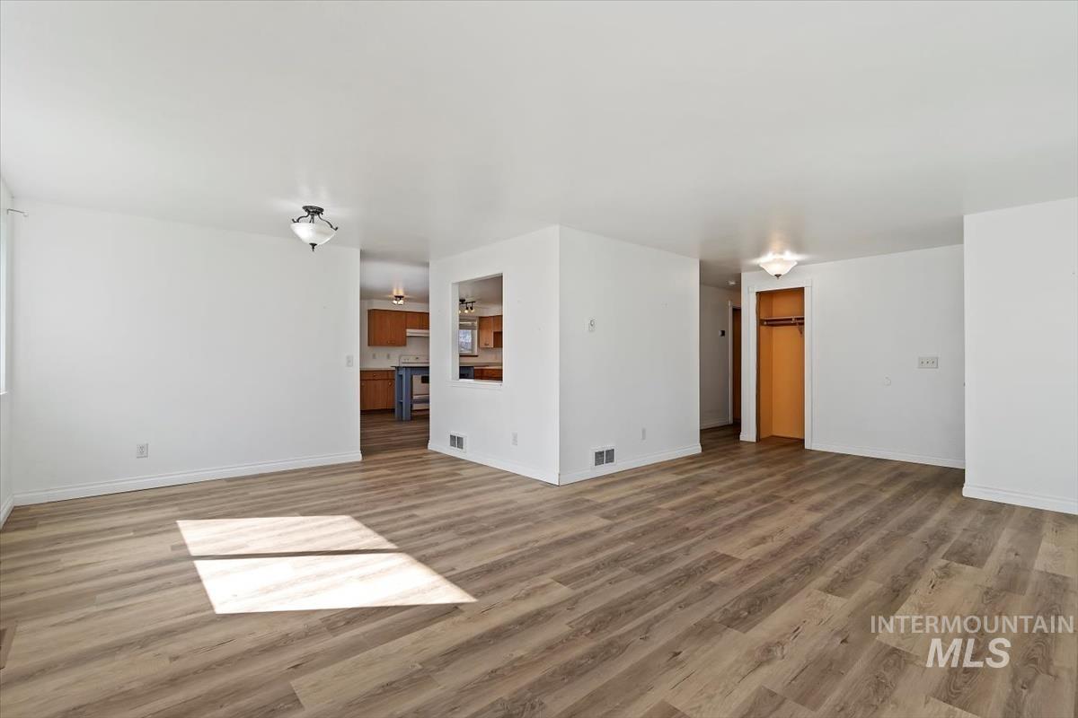 26757 Morris Pl., Wilder, Idaho 83676, 3 Bedrooms, 2 Bathrooms, Residential For Sale, Price $615,000,MLS 98977630