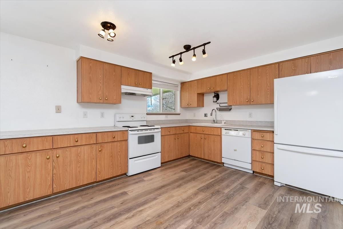 26757 Morris Pl., Wilder, Idaho 83676, 3 Bedrooms, 2 Bathrooms, Residential For Sale, Price $615,000,MLS 98977630